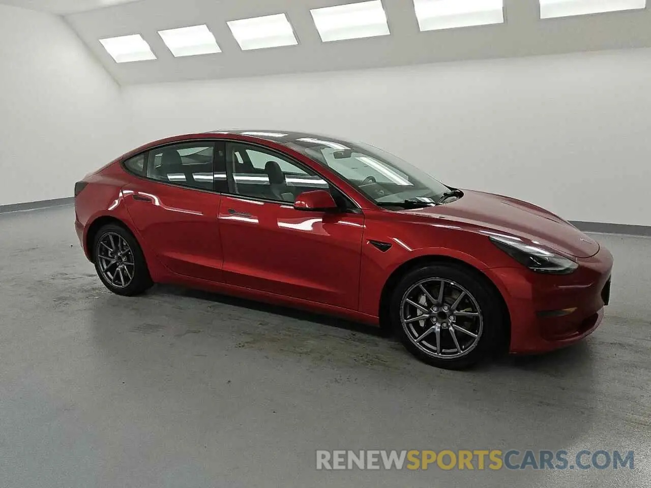 4 Photograph of a damaged car 5YJ3E1EA2NF291325 TESLA MODEL 3 2022