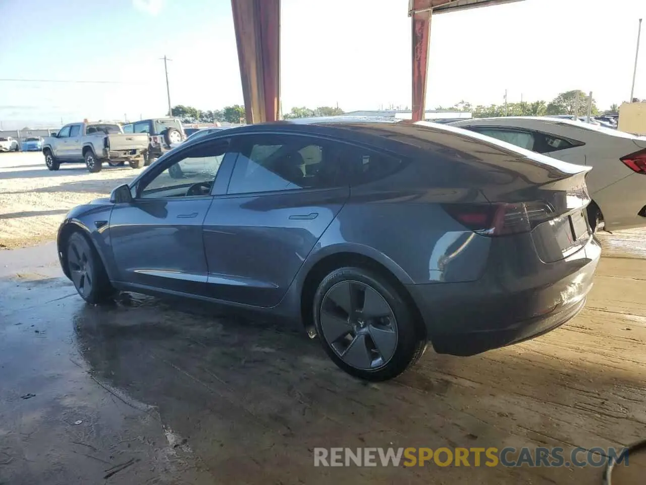 2 Photograph of a damaged car 5YJ3E1EA2NF332293 TESLA MODEL 3 2022