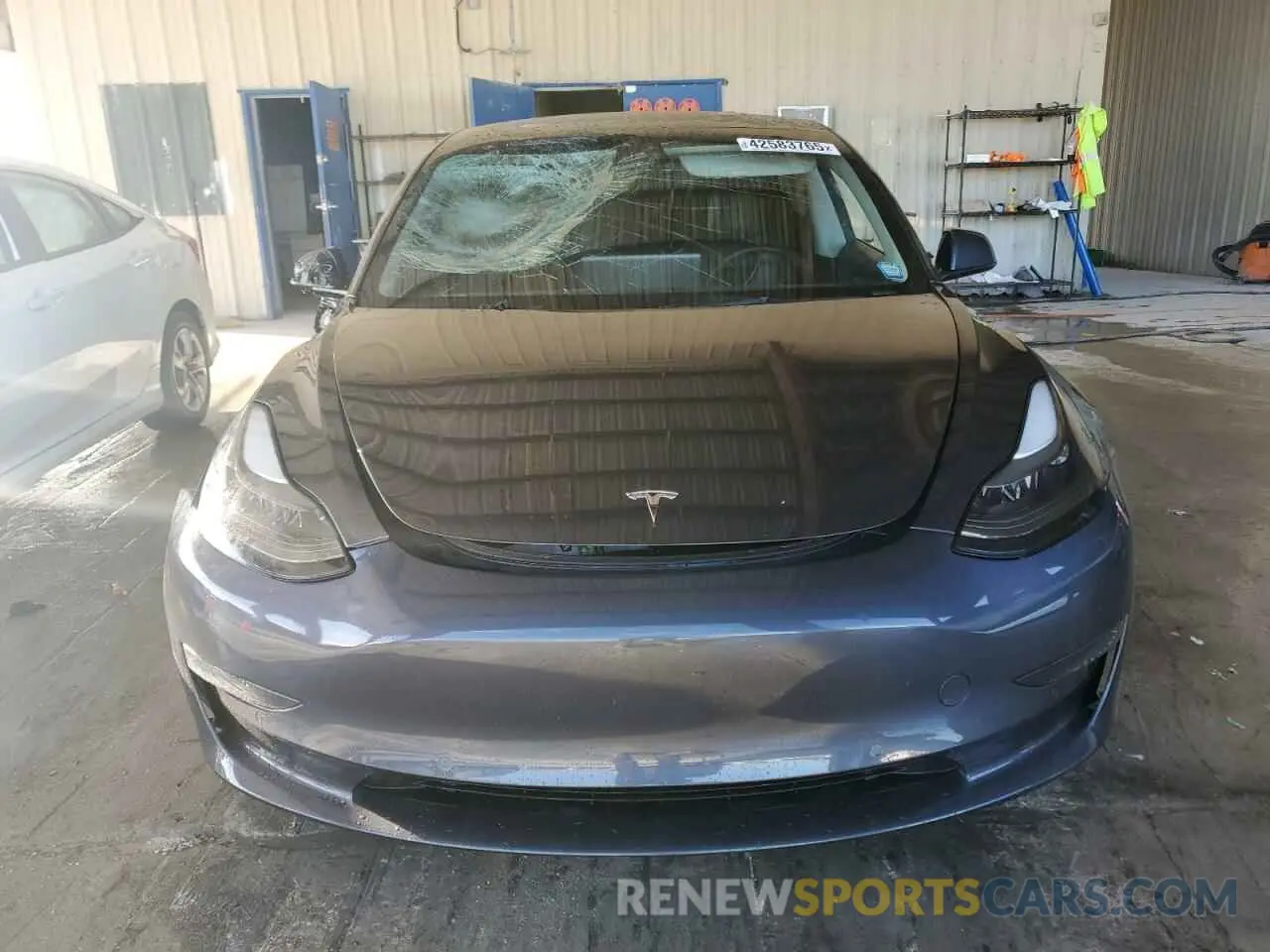 5 Photograph of a damaged car 5YJ3E1EA2NF332293 TESLA MODEL 3 2022