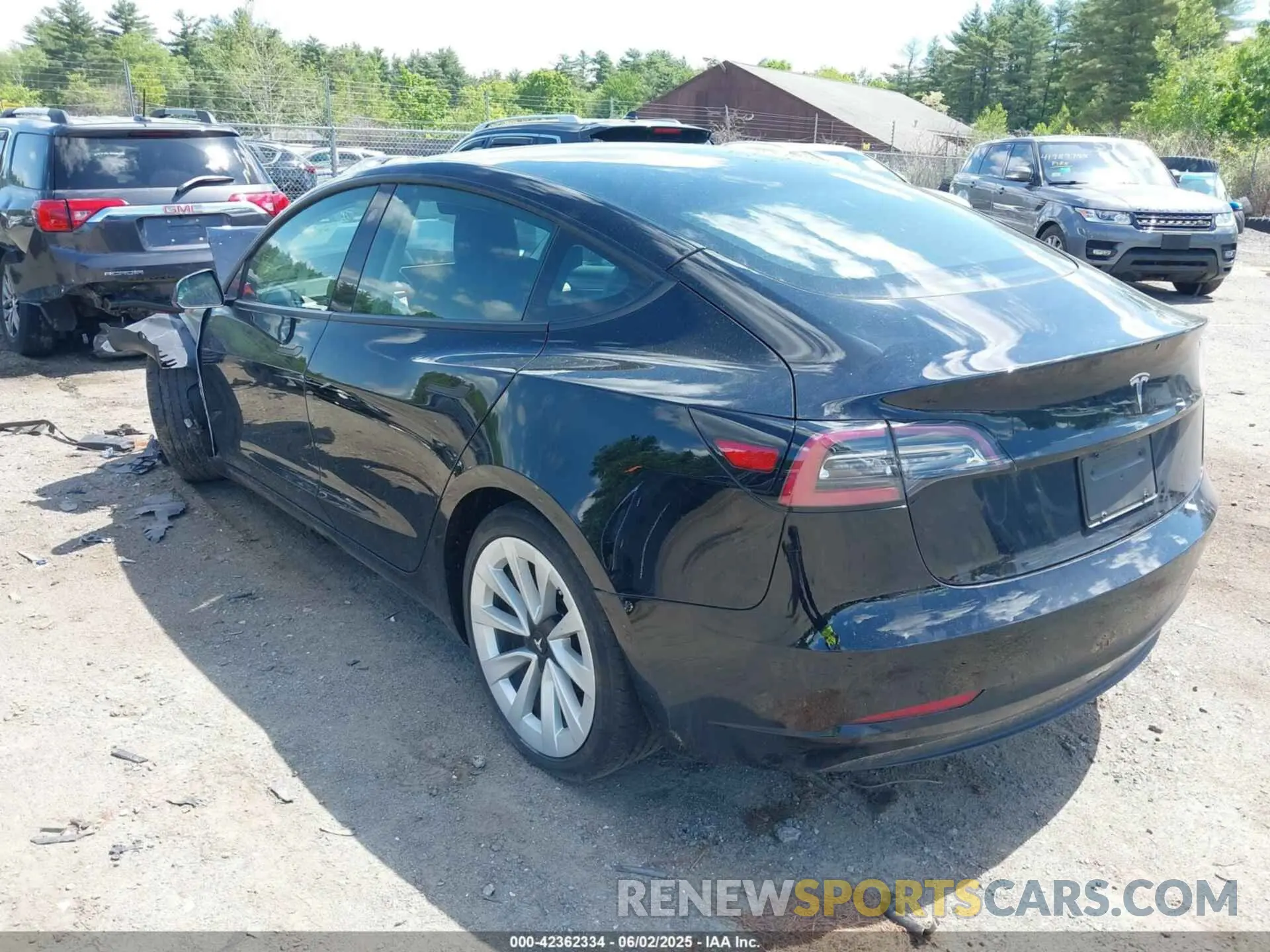 3 Photograph of a damaged car 5YJ3E1EA2NF352883 TESLA MODEL 3 2022