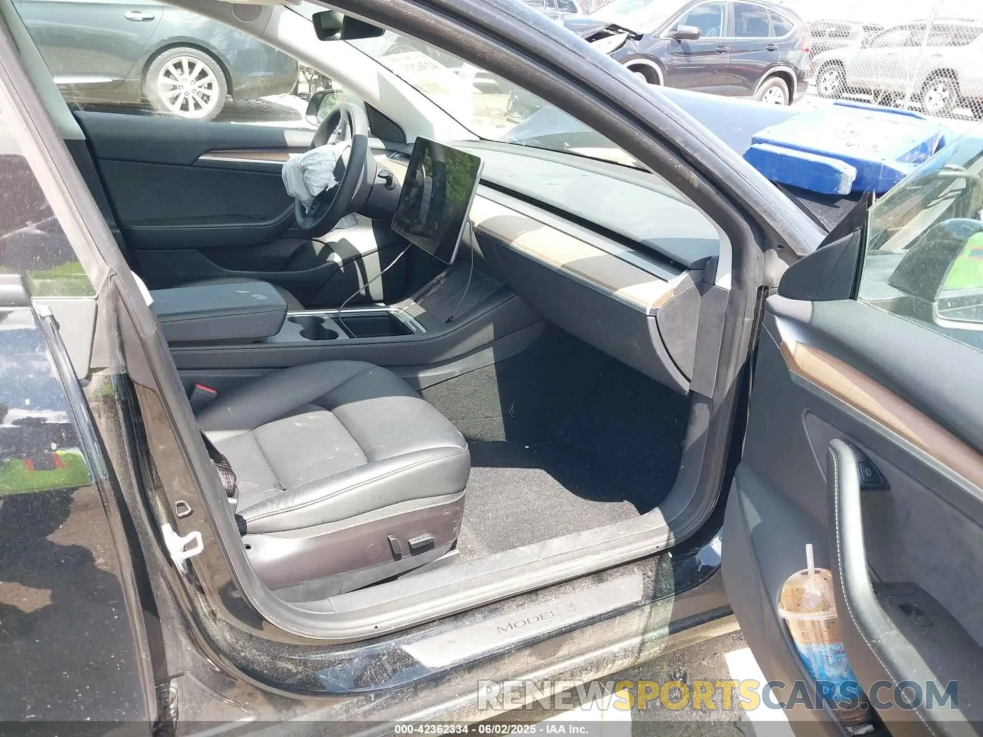 5 Photograph of a damaged car 5YJ3E1EA2NF352883 TESLA MODEL 3 2022