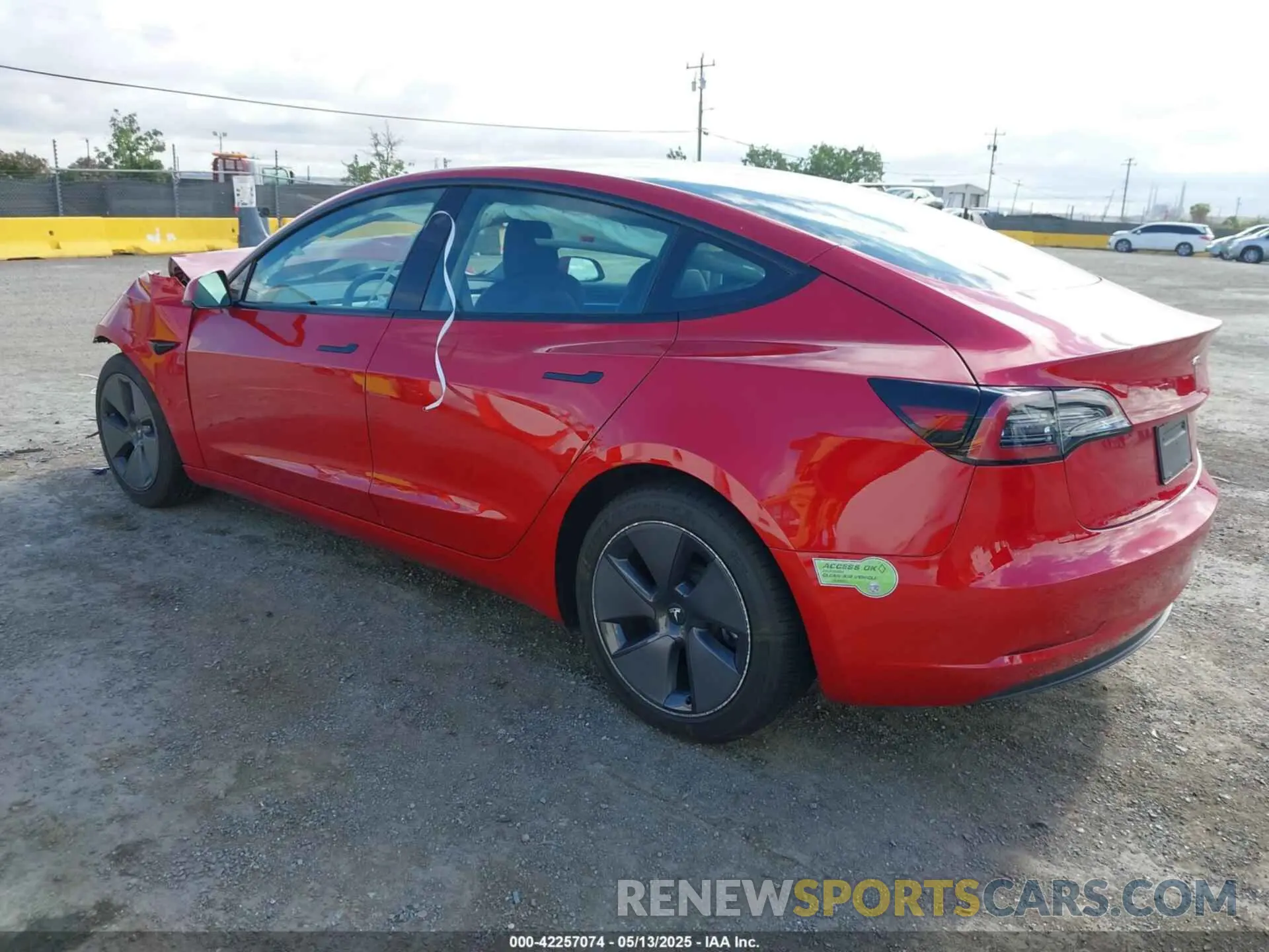 3 Photograph of a damaged car 5YJ3E1EA2NF354326 TESLA MODEL 3 2022