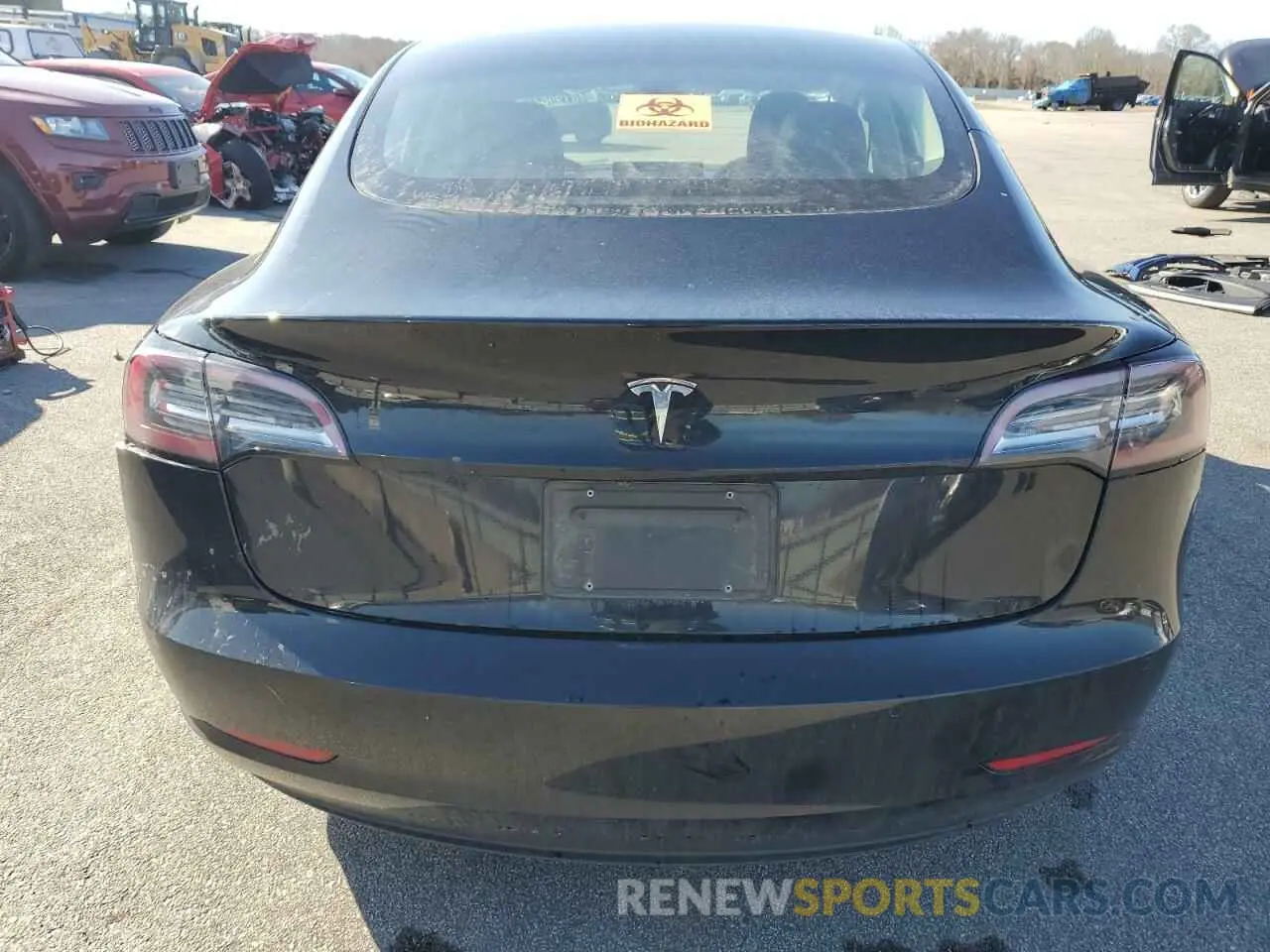 6 Photograph of a damaged car 5YJ3E1EA2NF370199 TESLA MODEL 3 2022