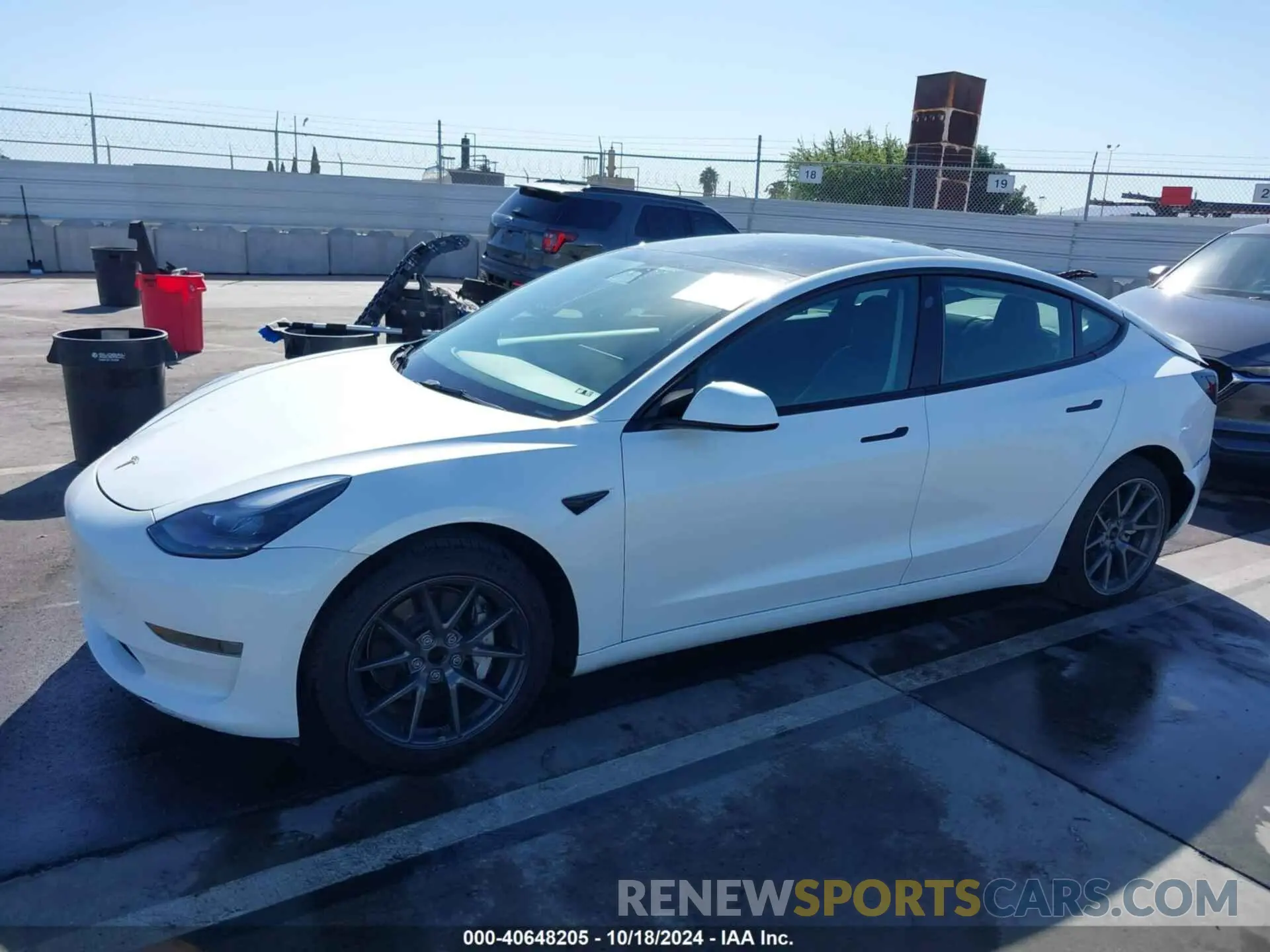 2 Photograph of a damaged car 5YJ3E1EA3NF117036 TESLA MODEL 3 2022