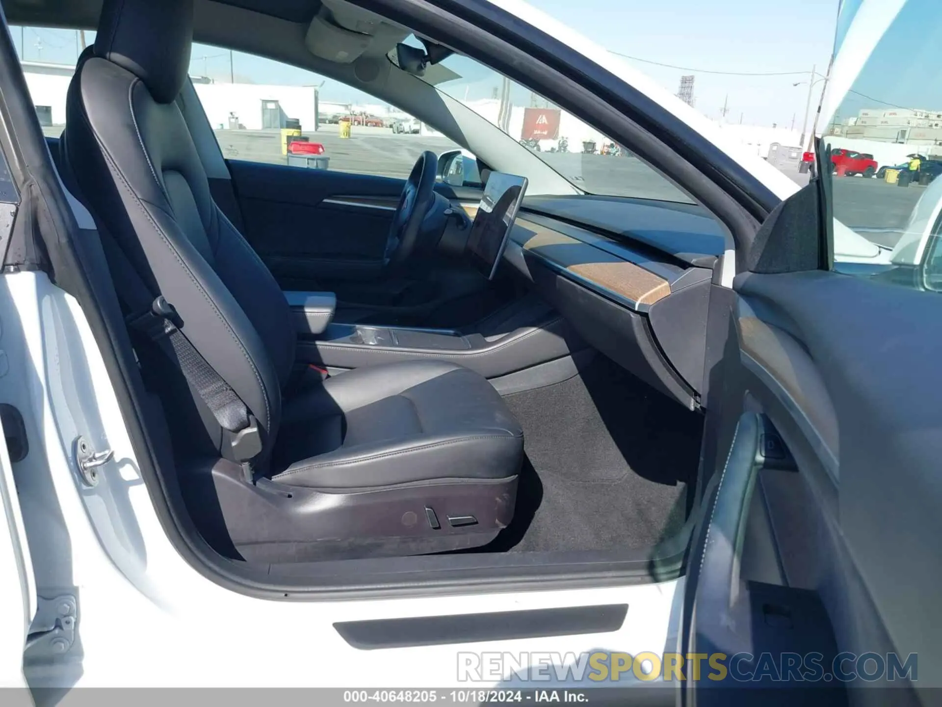 5 Photograph of a damaged car 5YJ3E1EA3NF117036 TESLA MODEL 3 2022