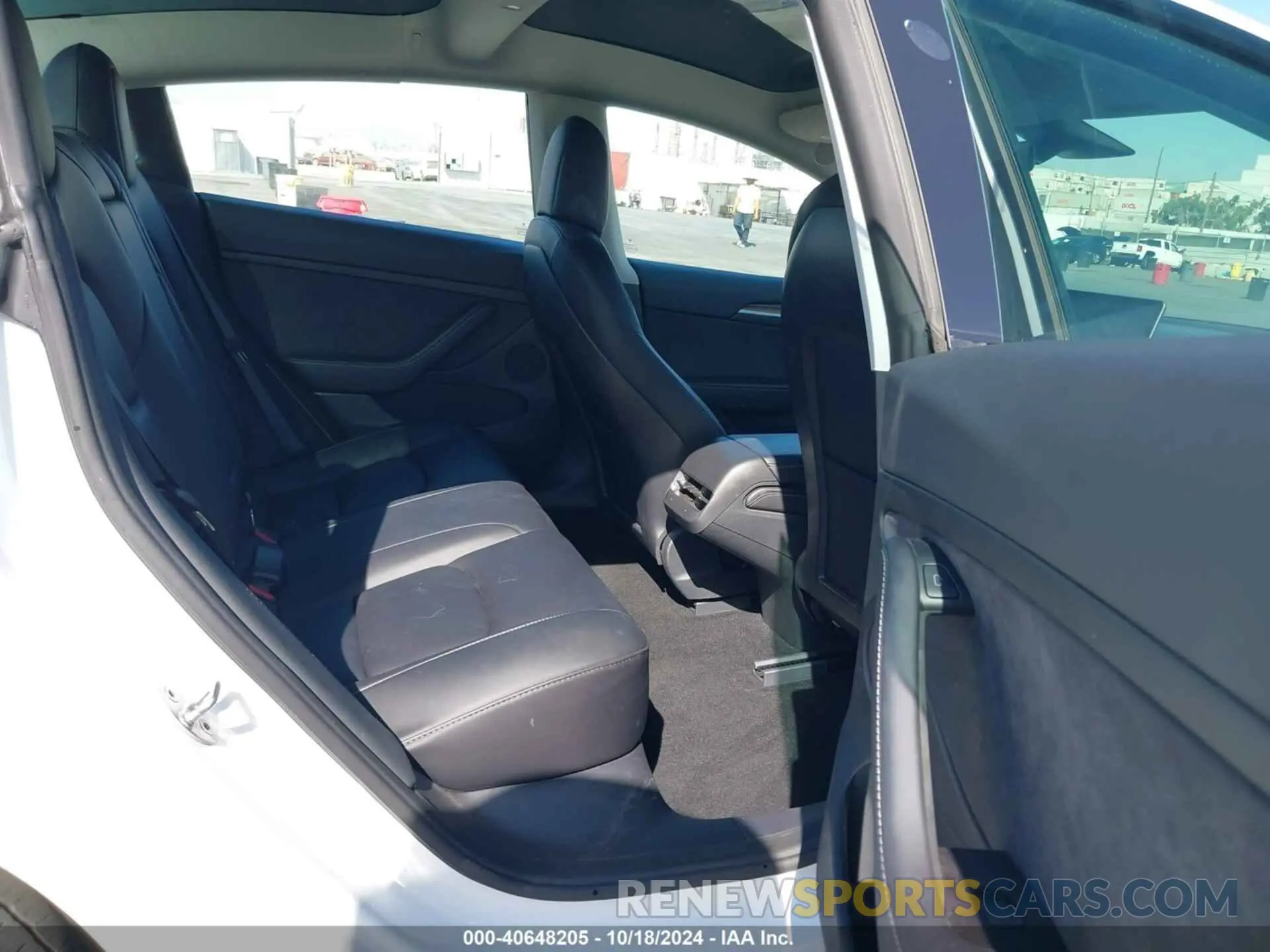 8 Photograph of a damaged car 5YJ3E1EA3NF117036 TESLA MODEL 3 2022