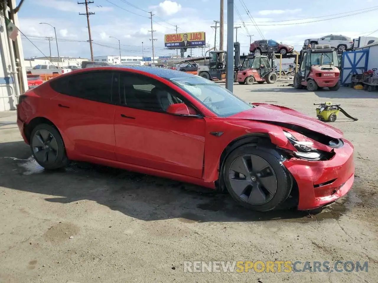 4 Photograph of a damaged car 5YJ3E1EA3NF131499 TESLA MODEL 3 2022