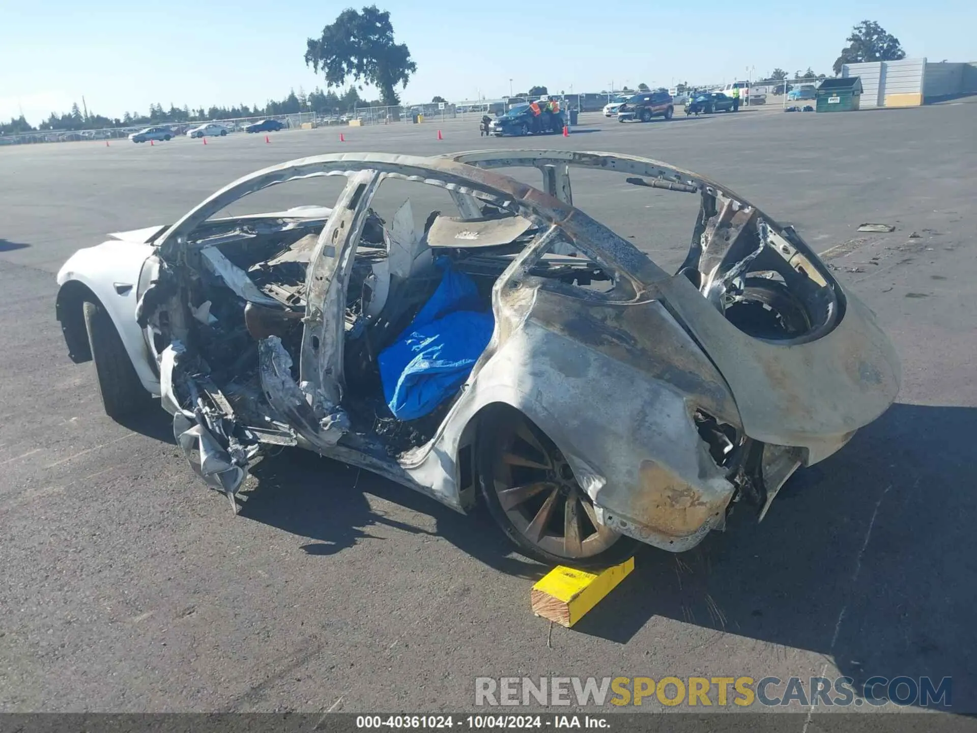 3 Photograph of a damaged car 5YJ3E1EA3NF143510 TESLA MODEL 3 2022