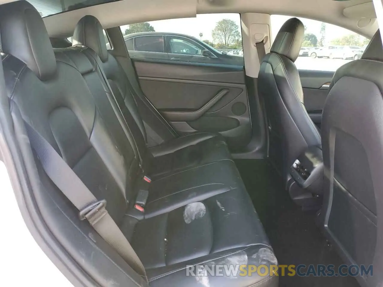 11 Photograph of a damaged car 5YJ3E1EA3NF145161 TESLA MODEL 3 2022