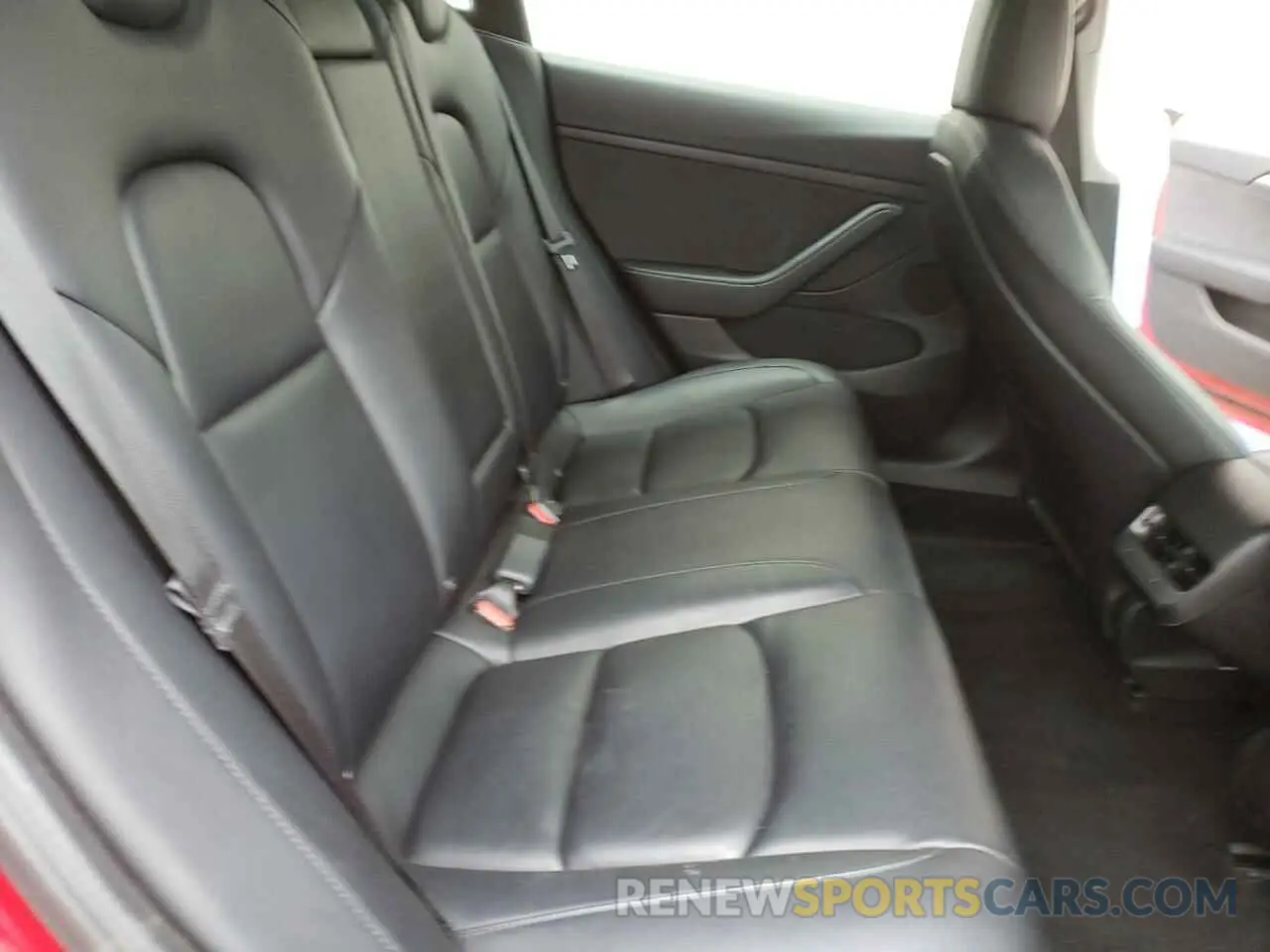 10 Photograph of a damaged car 5YJ3E1EA3NF184929 TESLA MODEL 3 2022