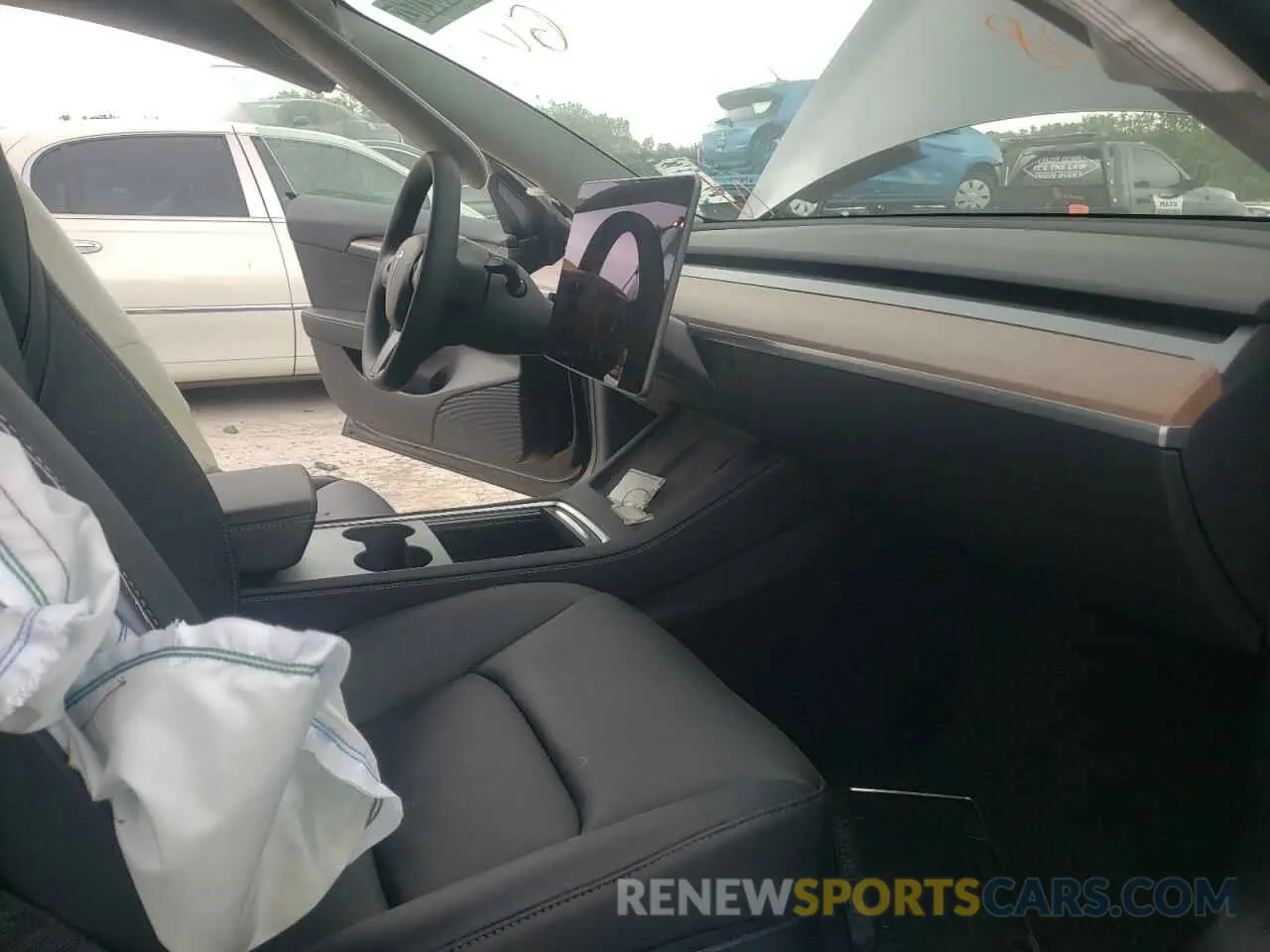 5 Photograph of a damaged car 5YJ3E1EA3NF185658 TESLA MODEL 3 2022