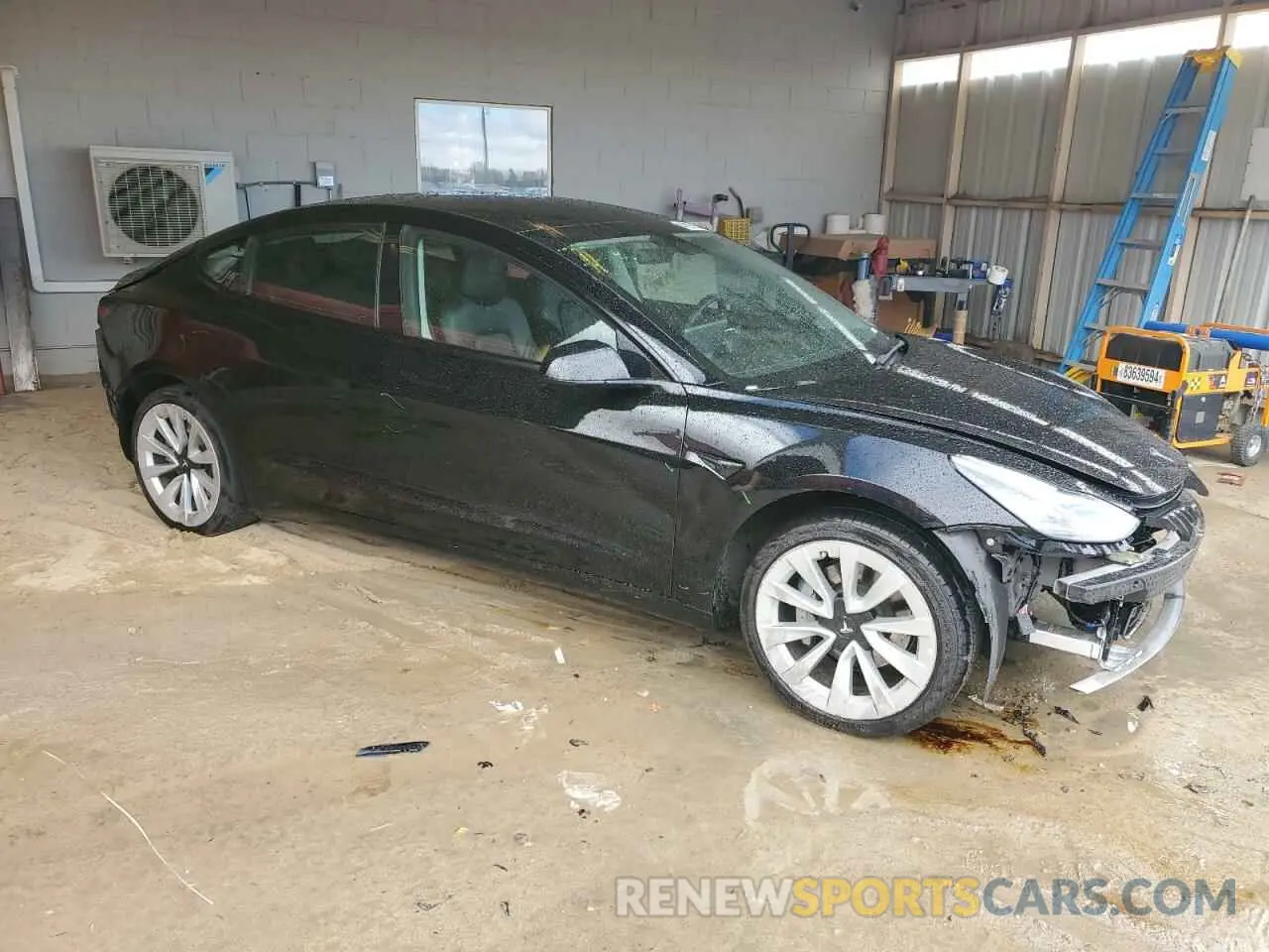 4 Photograph of a damaged car 5YJ3E1EA3NF185806 TESLA MODEL 3 2022