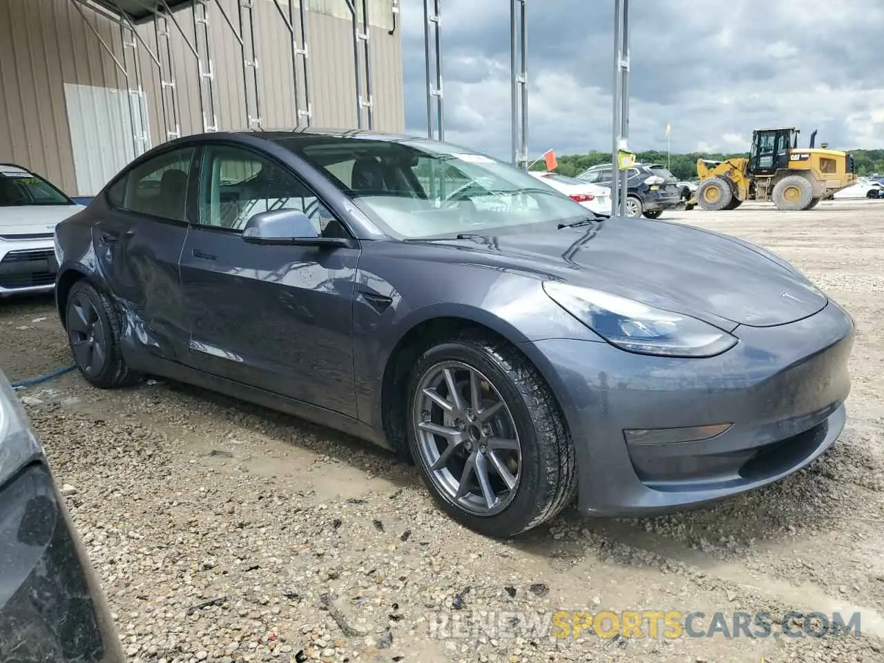 4 Photograph of a damaged car 5YJ3E1EA3NF287056 TESLA MODEL 3 2022