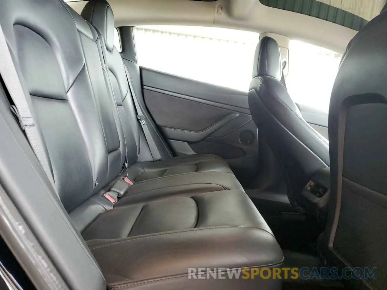 10 Photograph of a damaged car 5YJ3E1EA3NF289292 TESLA MODEL 3 2022
