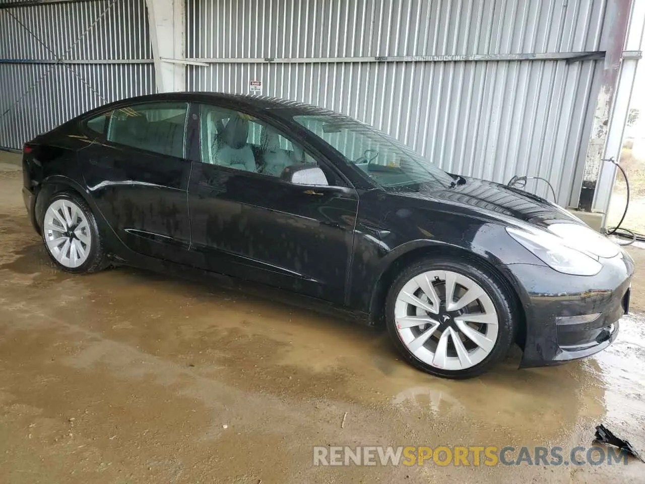 4 Photograph of a damaged car 5YJ3E1EA3NF289292 TESLA MODEL 3 2022