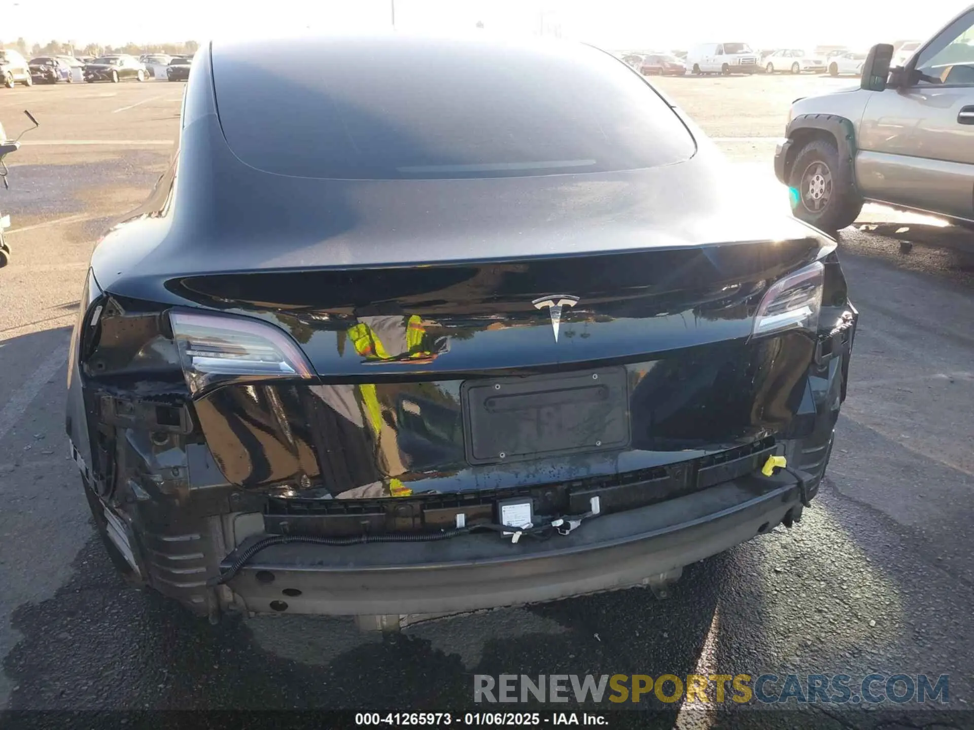 15 Photograph of a damaged car 5YJ3E1EA3NF320248 TESLA MODEL 3 2022