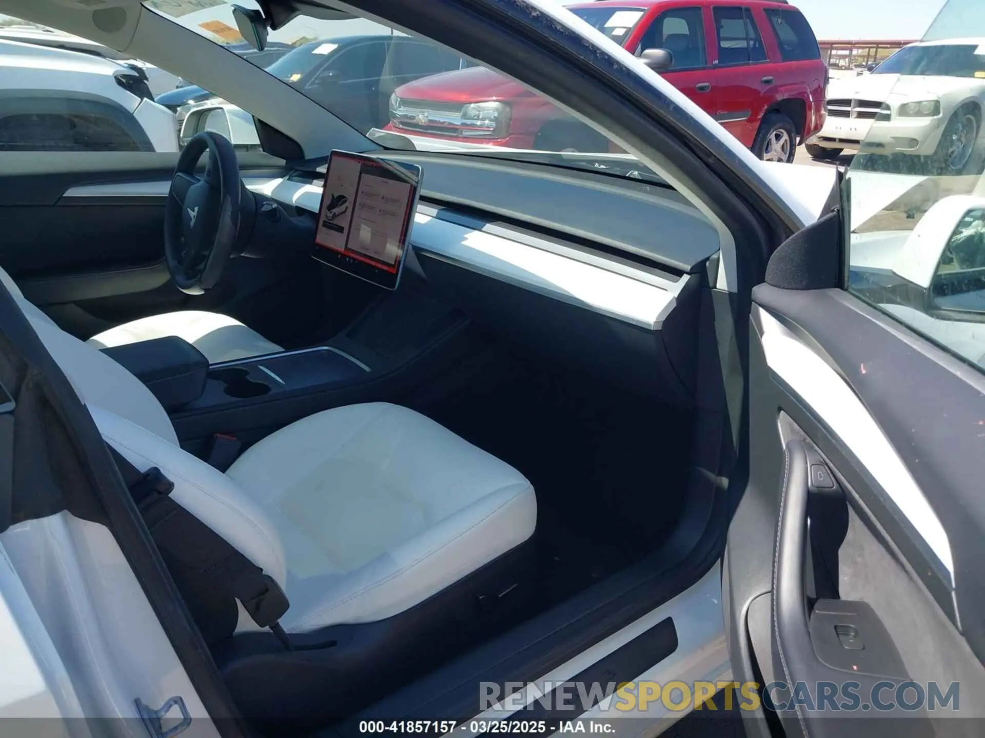 5 Photograph of a damaged car 5YJ3E1EA3NF357638 TESLA MODEL 3 2022