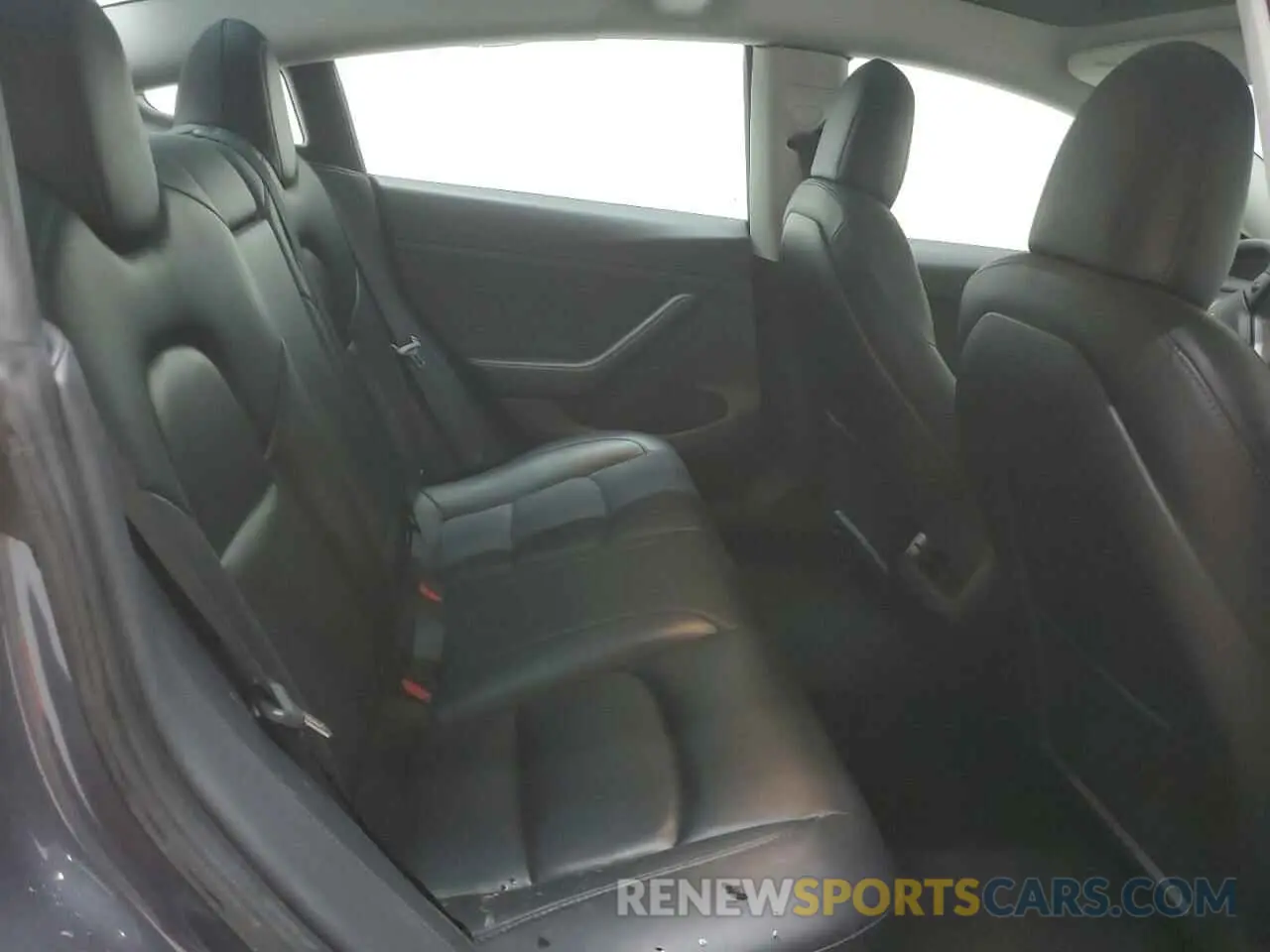 10 Photograph of a damaged car 5YJ3E1EA3NF369689 TESLA MODEL 3 2022