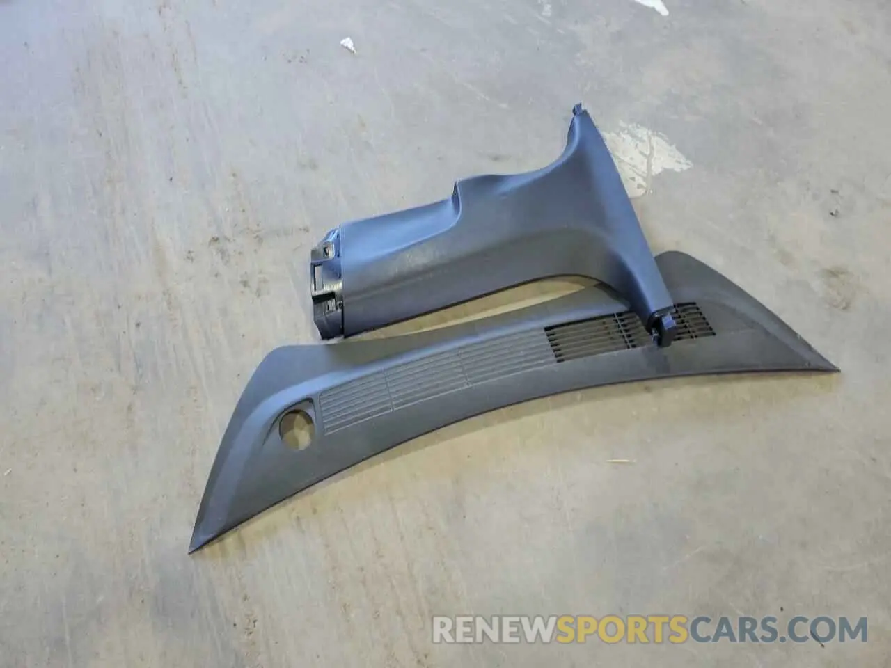 12 Photograph of a damaged car 5YJ3E1EA3NF370048 TESLA MODEL 3 2022