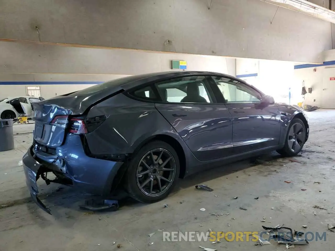 3 Photograph of a damaged car 5YJ3E1EA3NF370048 TESLA MODEL 3 2022