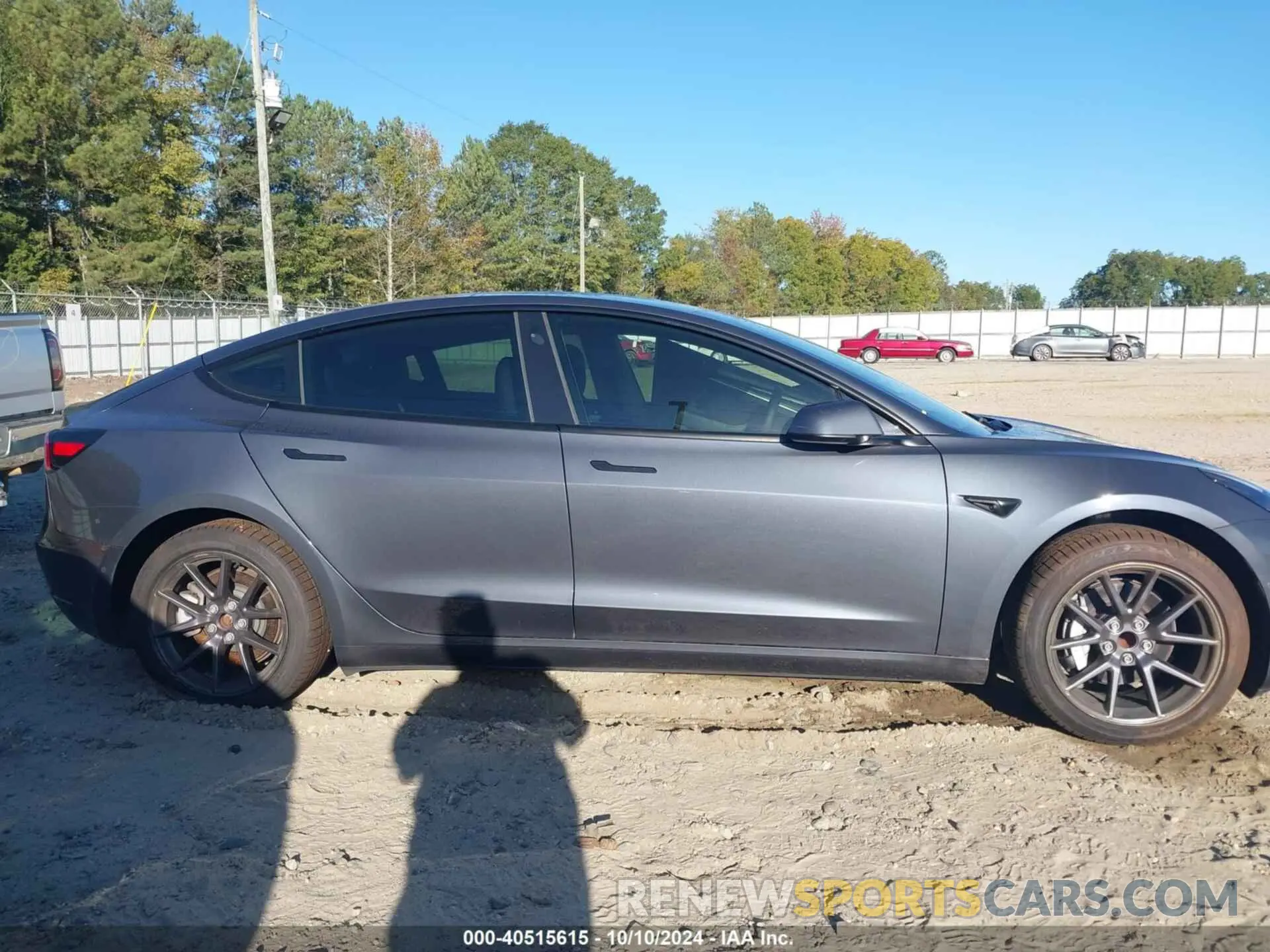13 Фотография поврежденного автомобиля 5YJ3E1EA3NF370051 TESLA MODEL 3 2022
