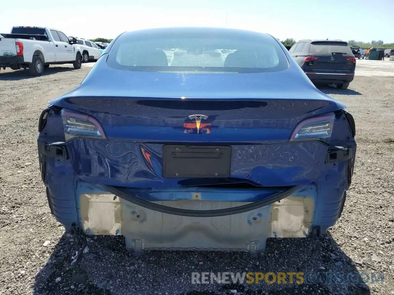 6 Photograph of a damaged car 5YJ3E1EA3NF370115 TESLA MODEL 3 2022