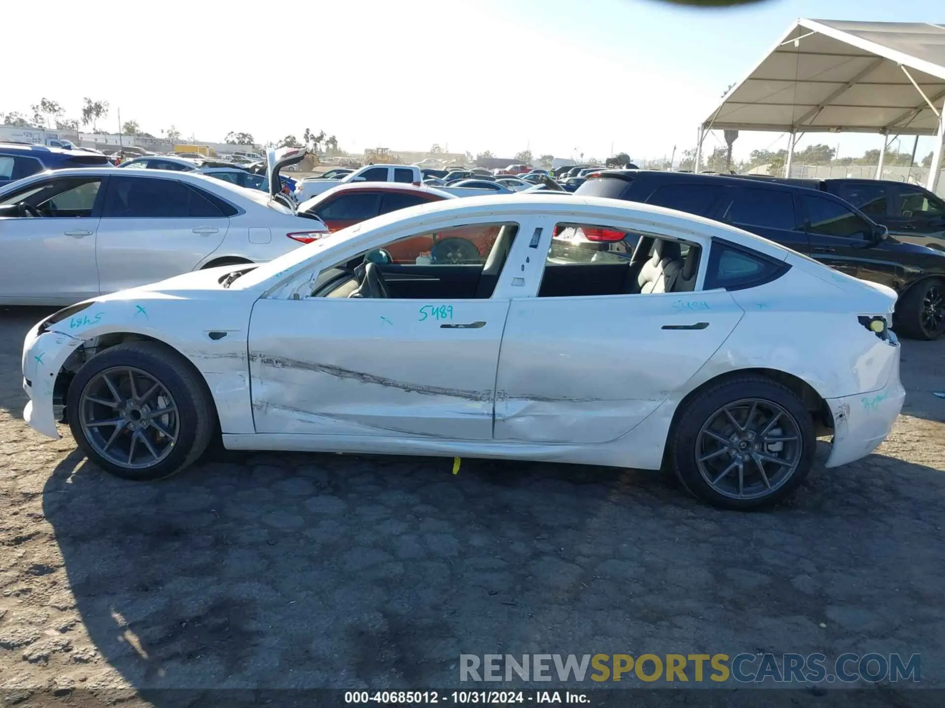 14 Photograph of a damaged car 5YJ3E1EA4NF104389 TESLA MODEL 3 2022
