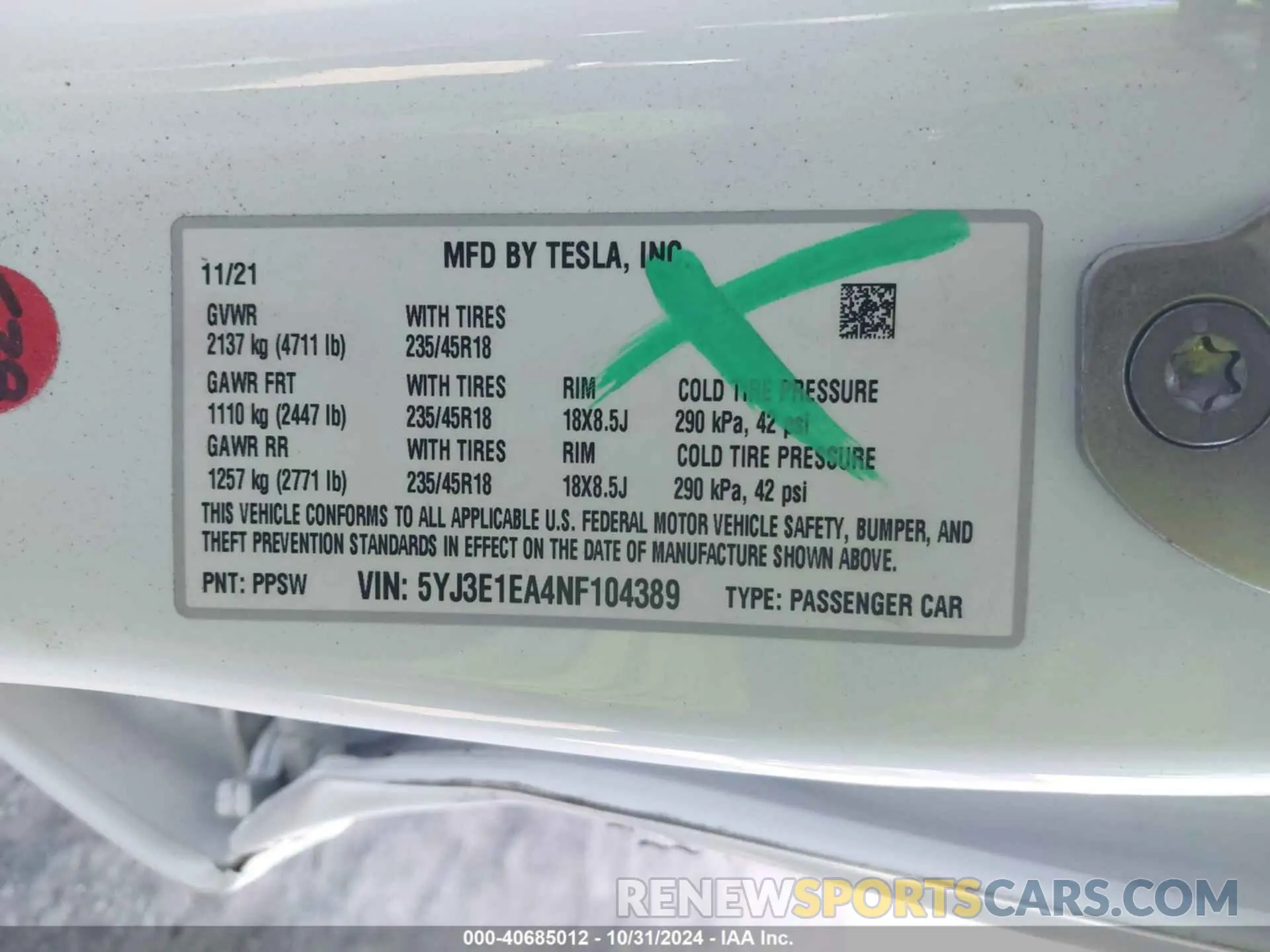 9 Photograph of a damaged car 5YJ3E1EA4NF104389 TESLA MODEL 3 2022