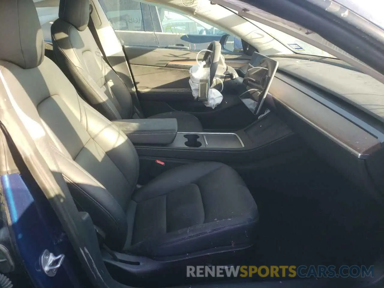 5 Photograph of a damaged car 5YJ3E1EA4NF191212 TESLA MODEL 3 2022