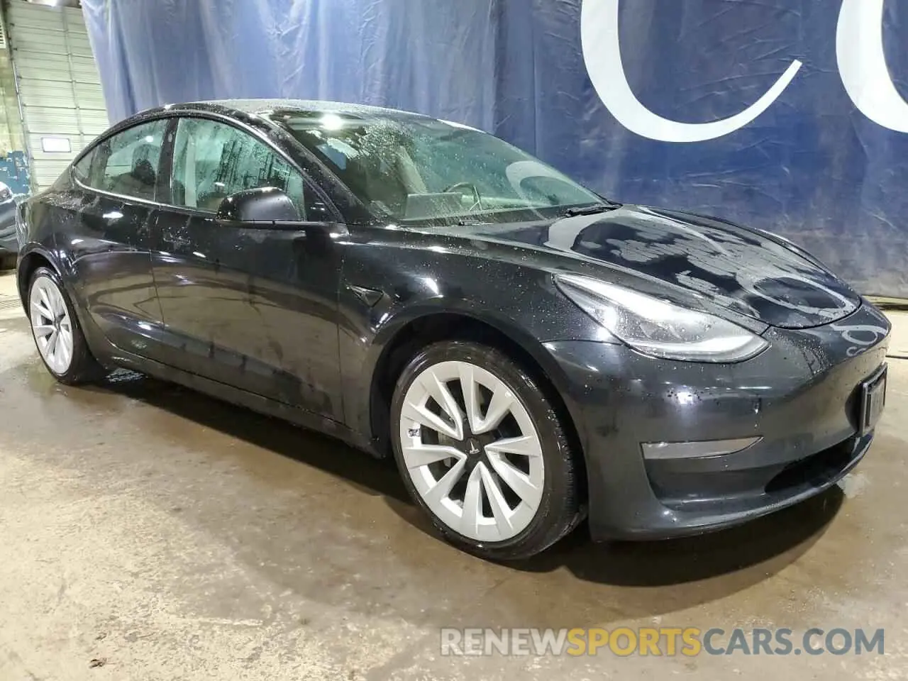 4 Photograph of a damaged car 5YJ3E1EA4NF287034 TESLA MODEL 3 2022