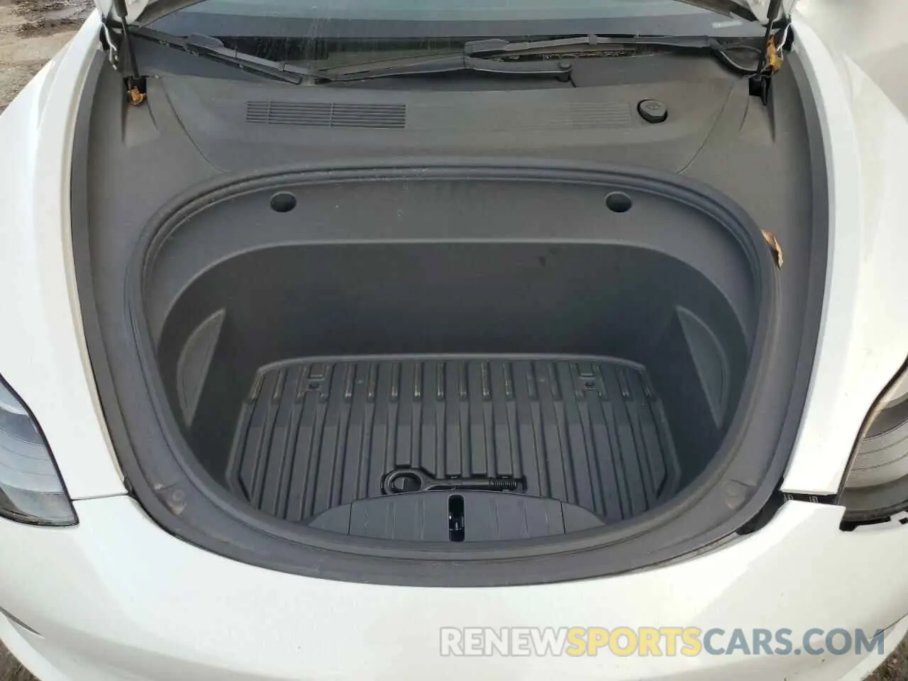 11 Photograph of a damaged car 5YJ3E1EA4NF289480 TESLA MODEL 3 2022