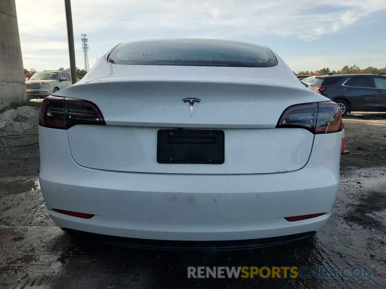 6 Photograph of a damaged car 5YJ3E1EA4NF289480 TESLA MODEL 3 2022