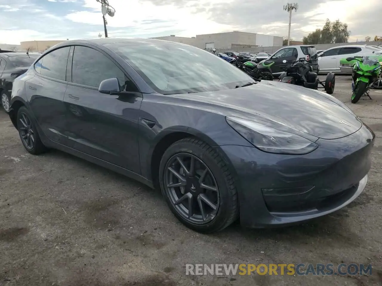 4 Photograph of a damaged car 5YJ3E1EA4NF312207 TESLA MODEL 3 2022