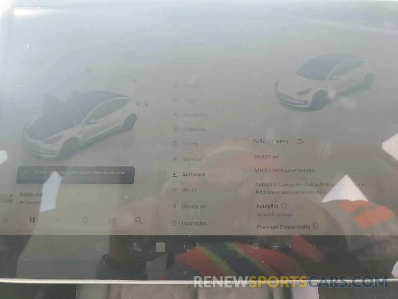 9 Photograph of a damaged car 5YJ3E1EA4NF354750 TESLA MODEL 3 2022