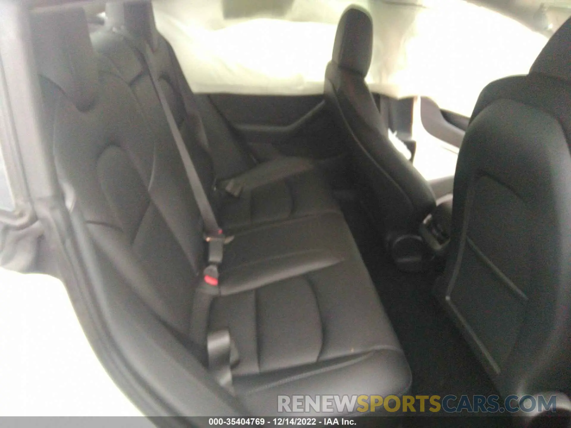 8 Photograph of a damaged car 5YJ3E1EA4NF368616 TESLA MODEL 3 2022