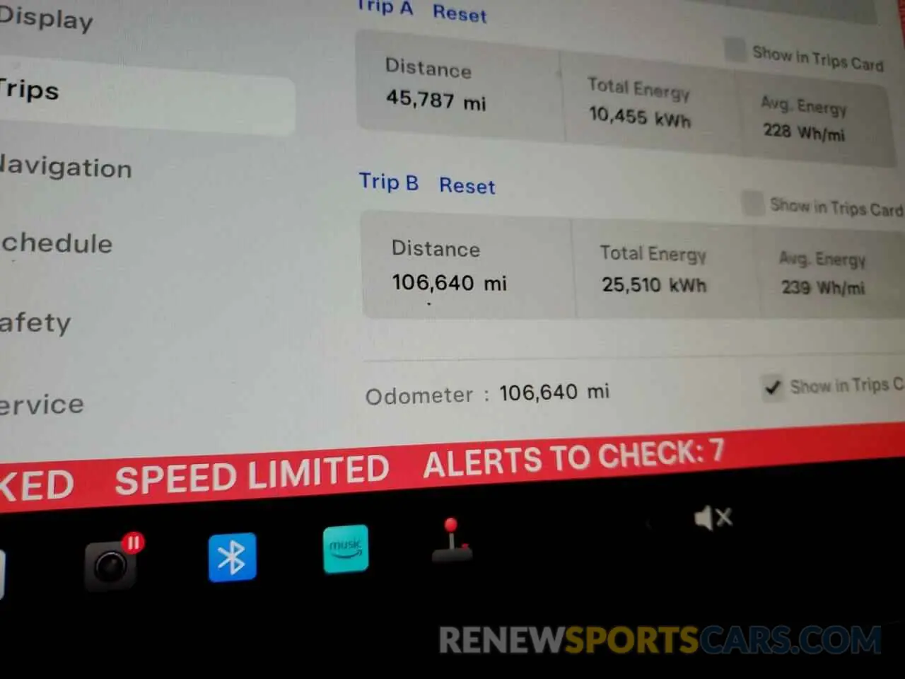 9 Photograph of a damaged car 5YJ3E1EA4NF370382 TESLA MODEL 3 2022