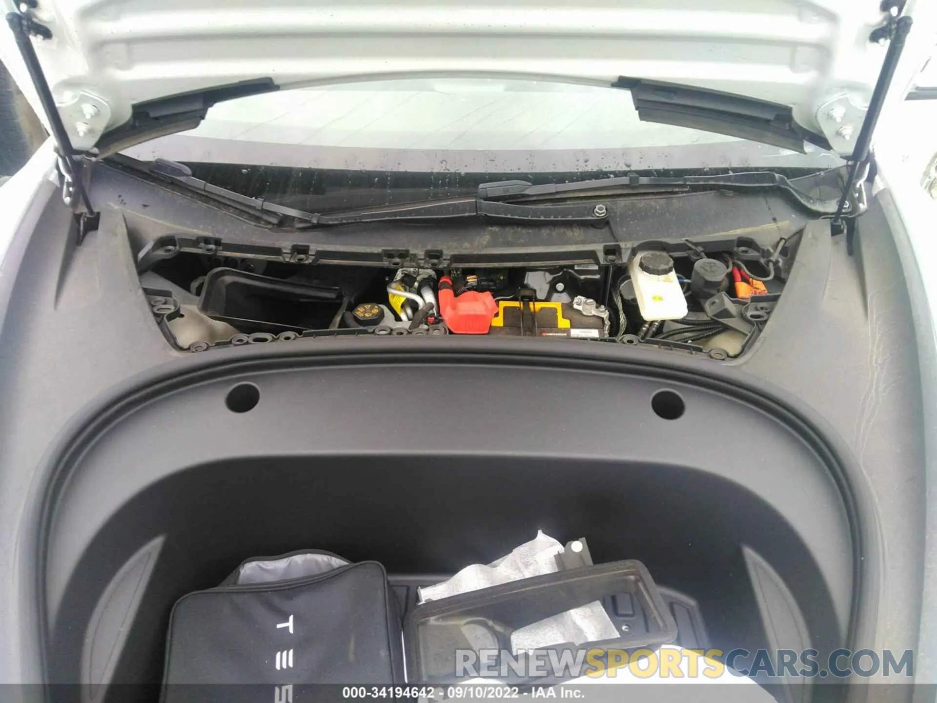 10 Photograph of a damaged car 5YJ3E1EA5NF121055 TESLA MODEL 3 2022