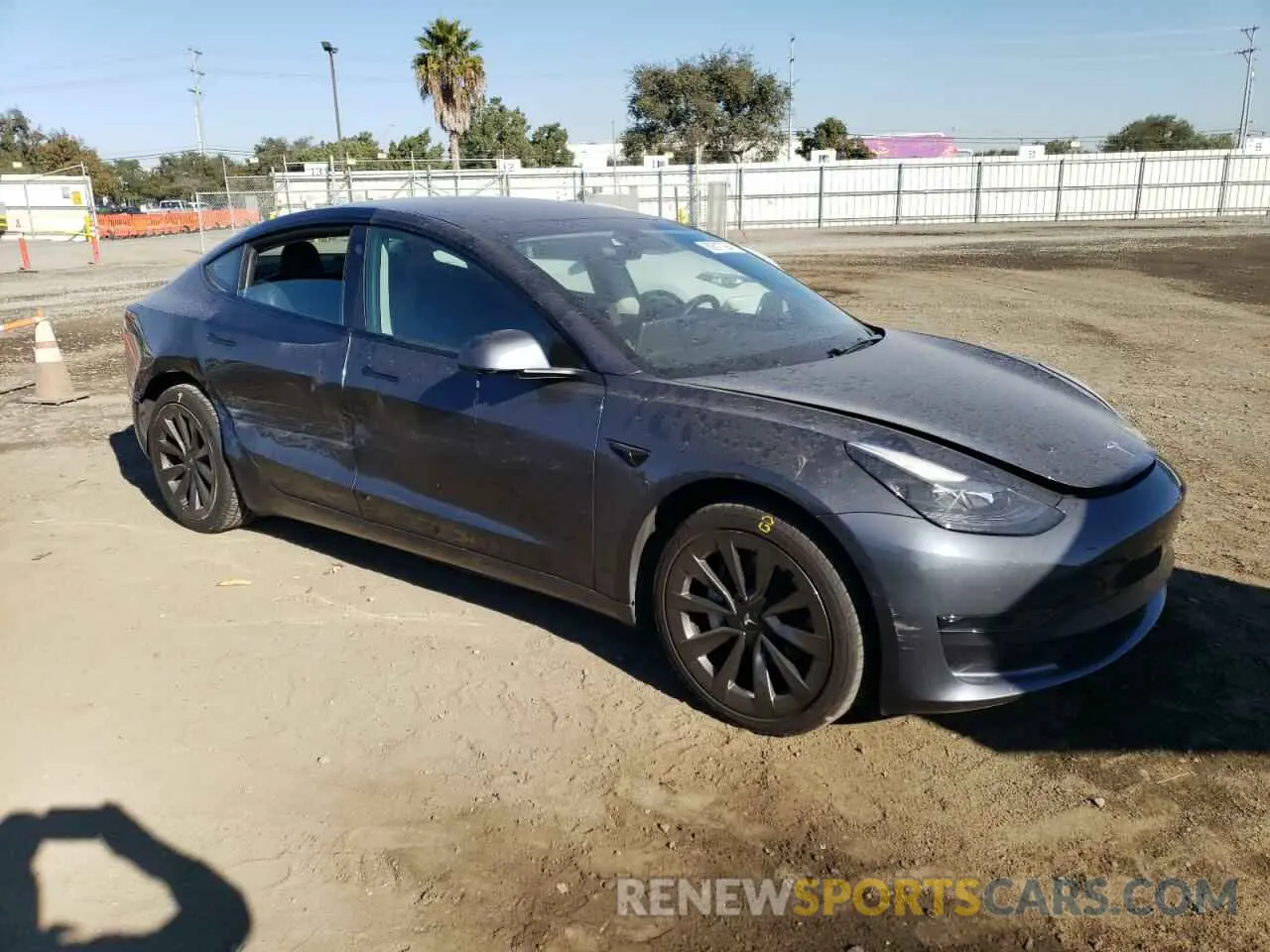 4 Photograph of a damaged car 5YJ3E1EA5NF143217 TESLA MODEL 3 2022