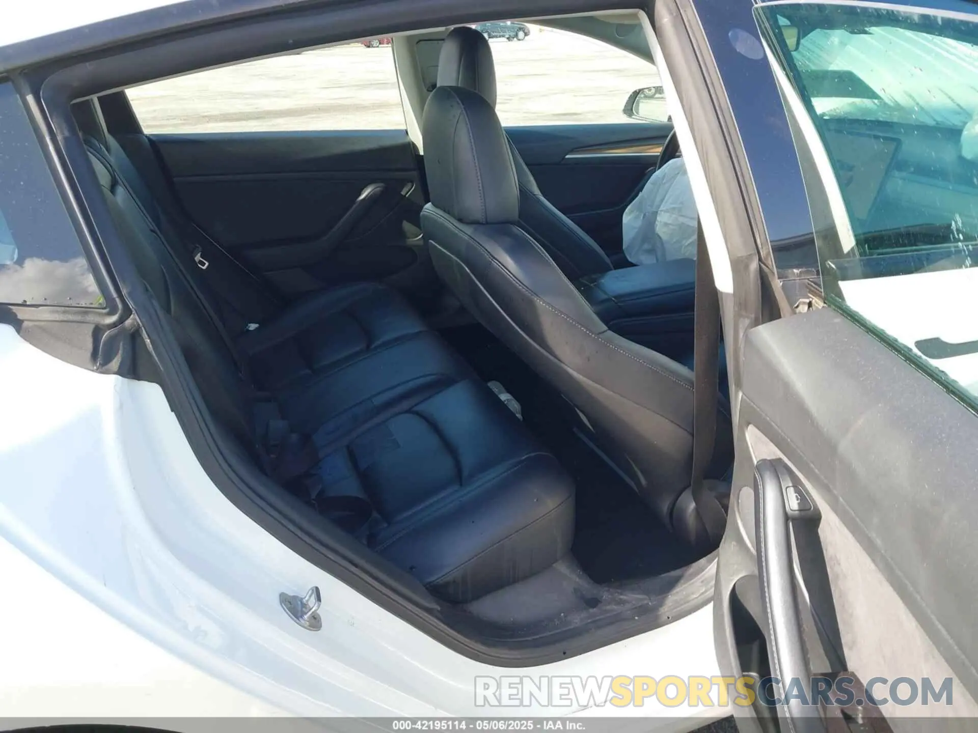 8 Фотография поврежденного автомобиля 5YJ3E1EA5NF164309 TESLA MODEL 3 2022
