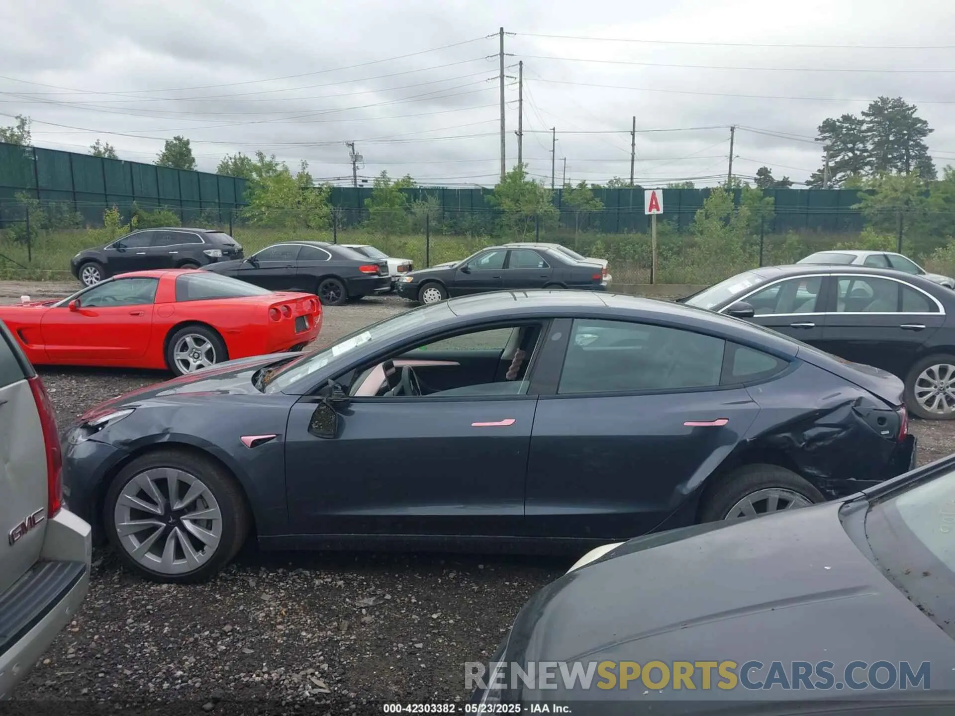 14 Фотография поврежденного автомобиля 5YJ3E1EA5NF185905 TESLA MODEL 3 2022