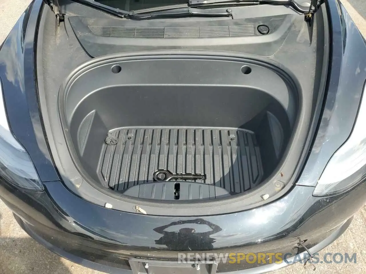 11 Photograph of a damaged car 5YJ3E1EA5NF186293 TESLA MODEL 3 2022