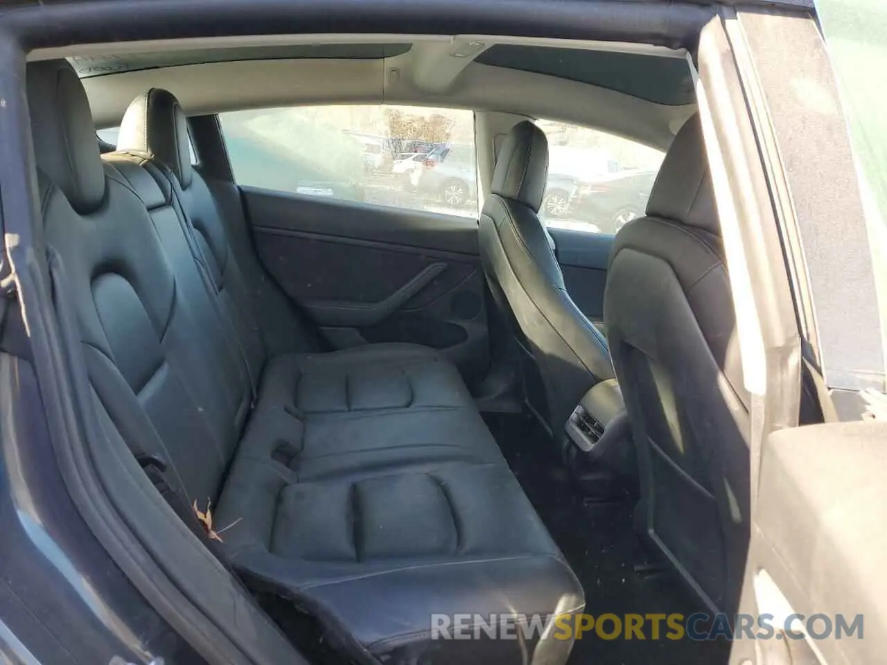 10 Photograph of a damaged car 5YJ3E1EA5NF190201 TESLA MODEL 3 2022