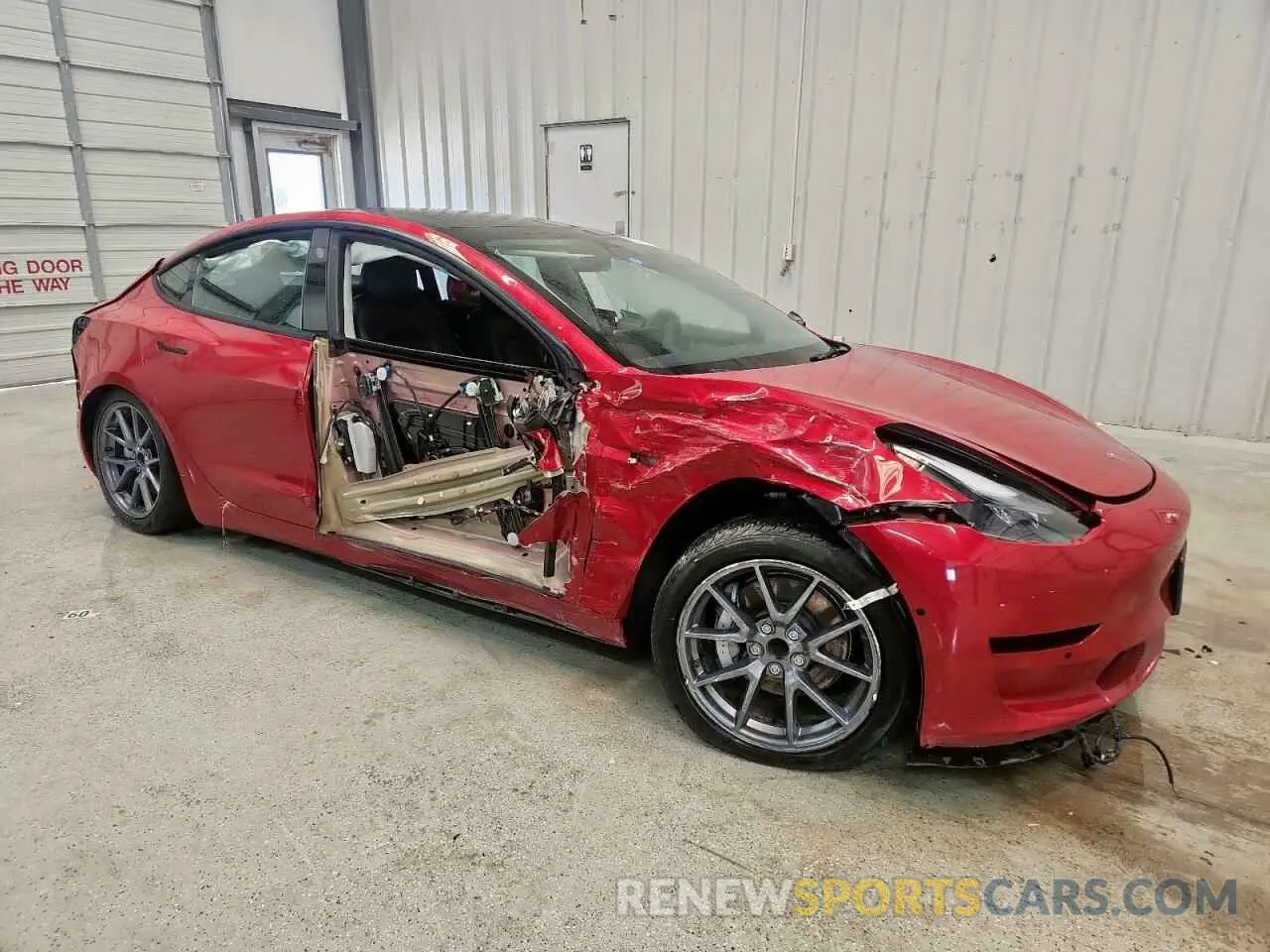 4 Photograph of a damaged car 5YJ3E1EA5NF191297 TESLA MODEL 3 2022