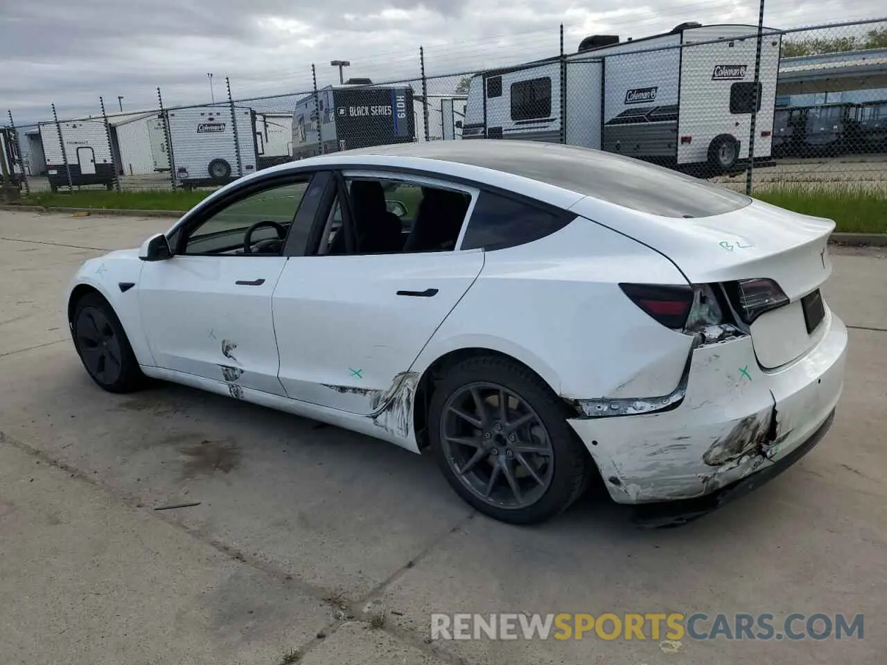 2 Photograph of a damaged car 5YJ3E1EA5NF201715 TESLA MODEL 3 2022