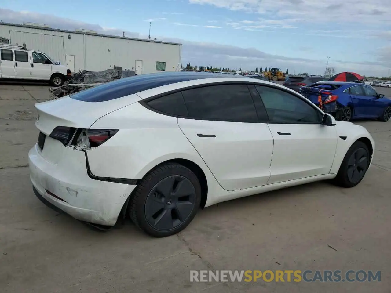 3 Photograph of a damaged car 5YJ3E1EA5NF201715 TESLA MODEL 3 2022