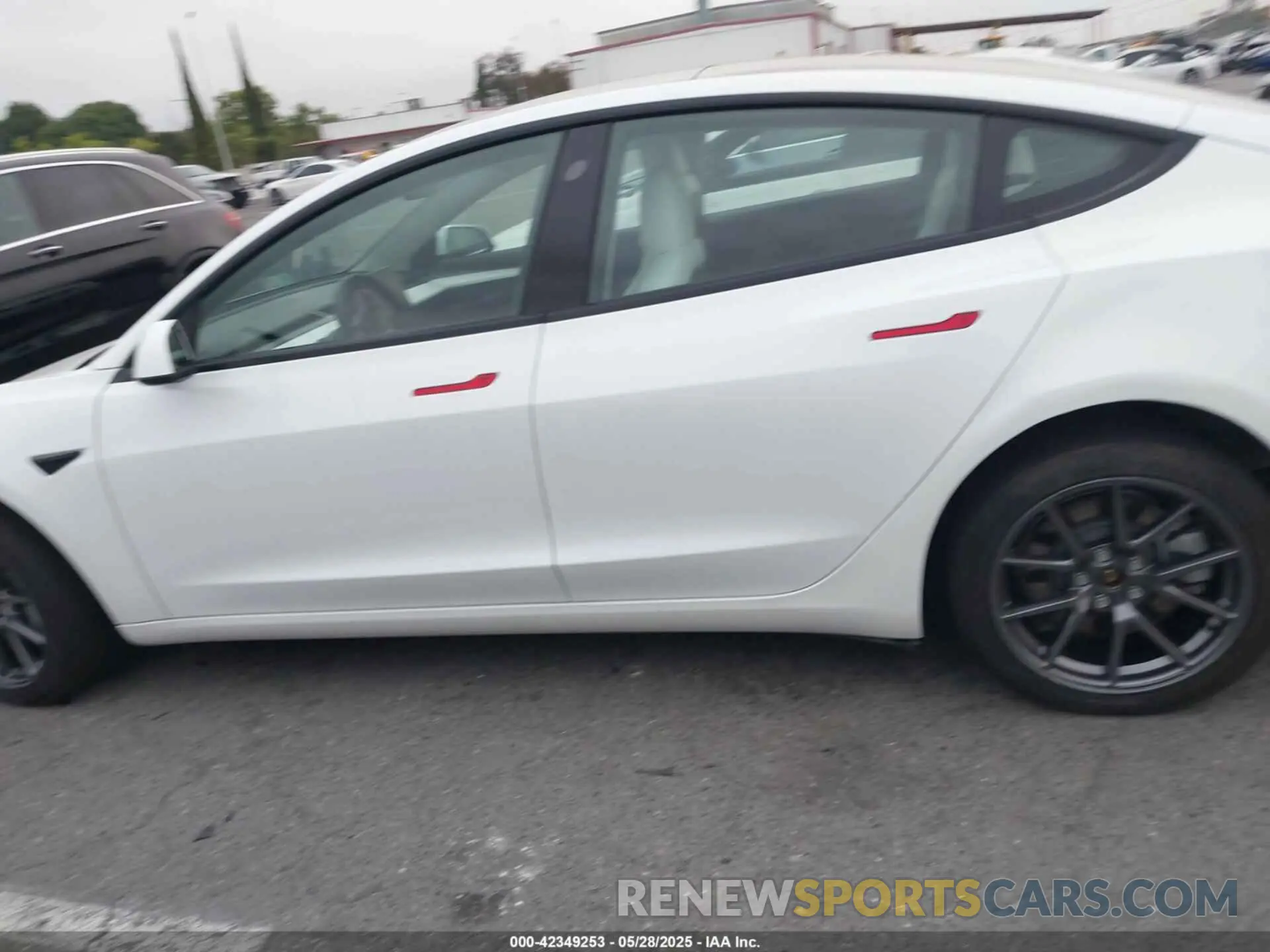 14 Фотография поврежденного автомобиля 5YJ3E1EA5NF251126 TESLA MODEL 3 2022