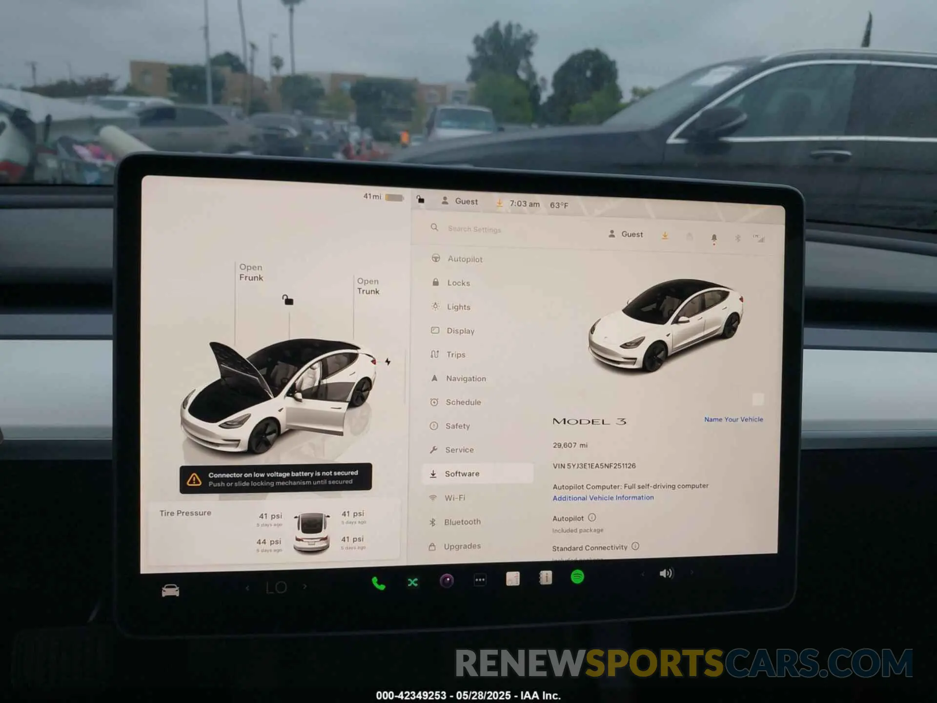 18 Фотография поврежденного автомобиля 5YJ3E1EA5NF251126 TESLA MODEL 3 2022