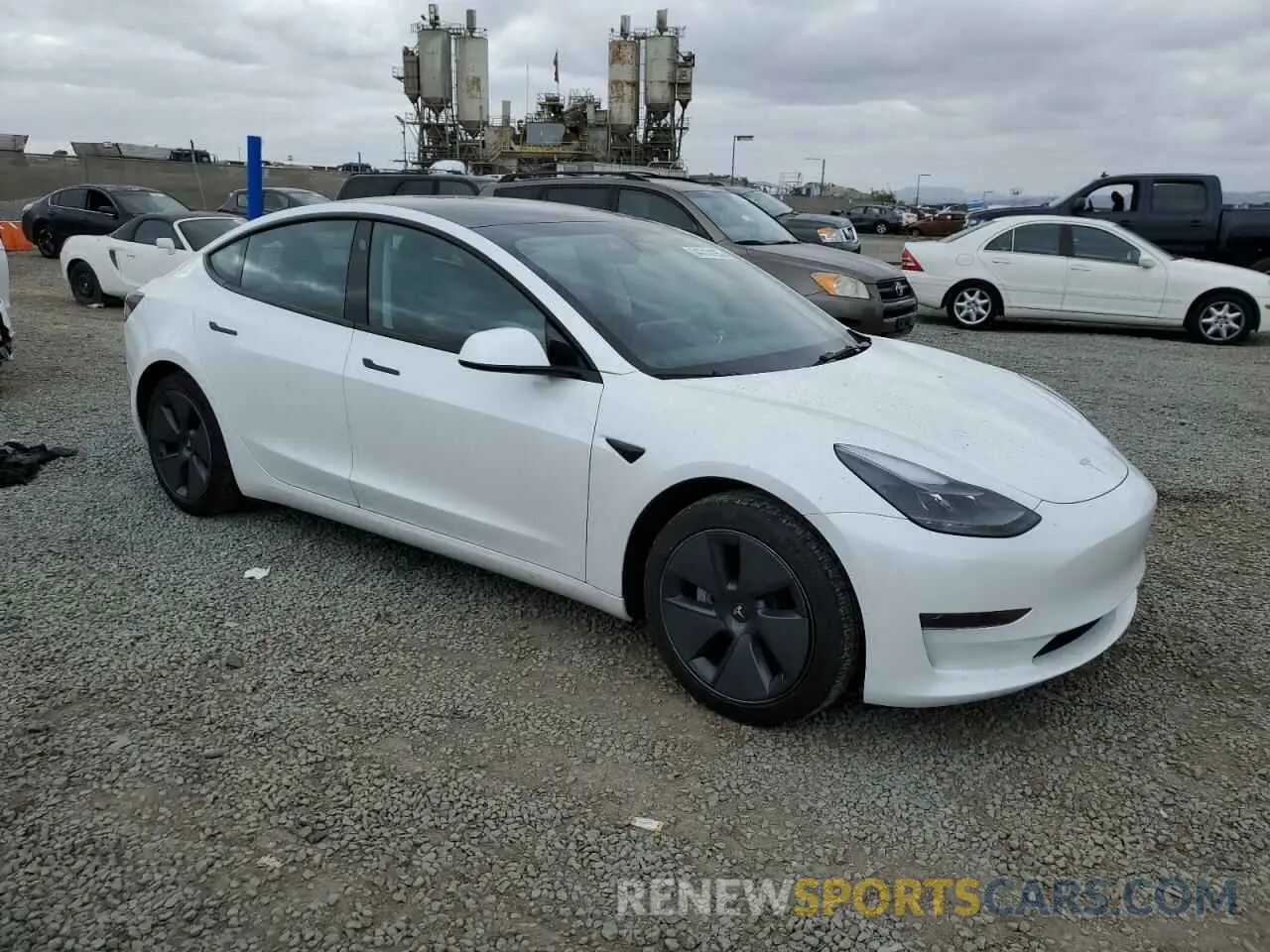 4 Фотография поврежденного автомобиля 5YJ3E1EA5NF321935 TESLA MODEL 3 2022