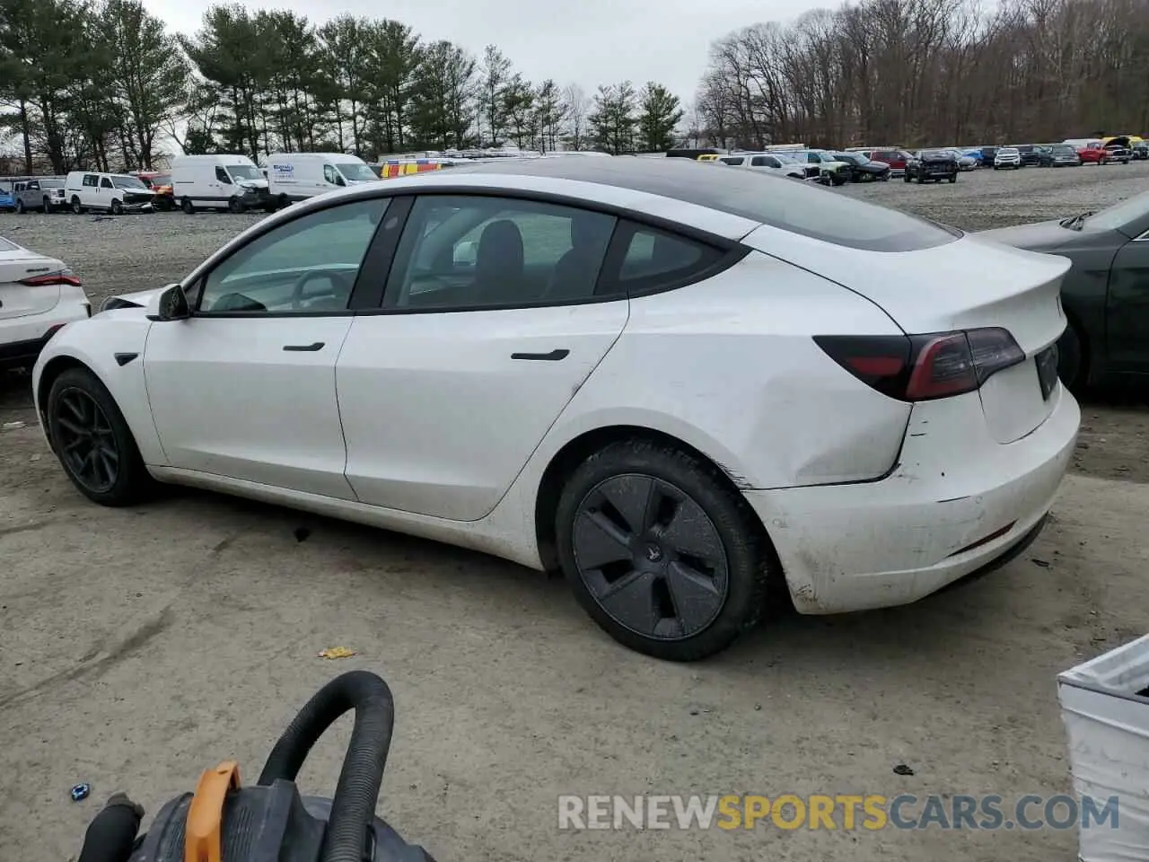 2 Photograph of a damaged car 5YJ3E1EA5NF324625 TESLA MODEL 3 2022