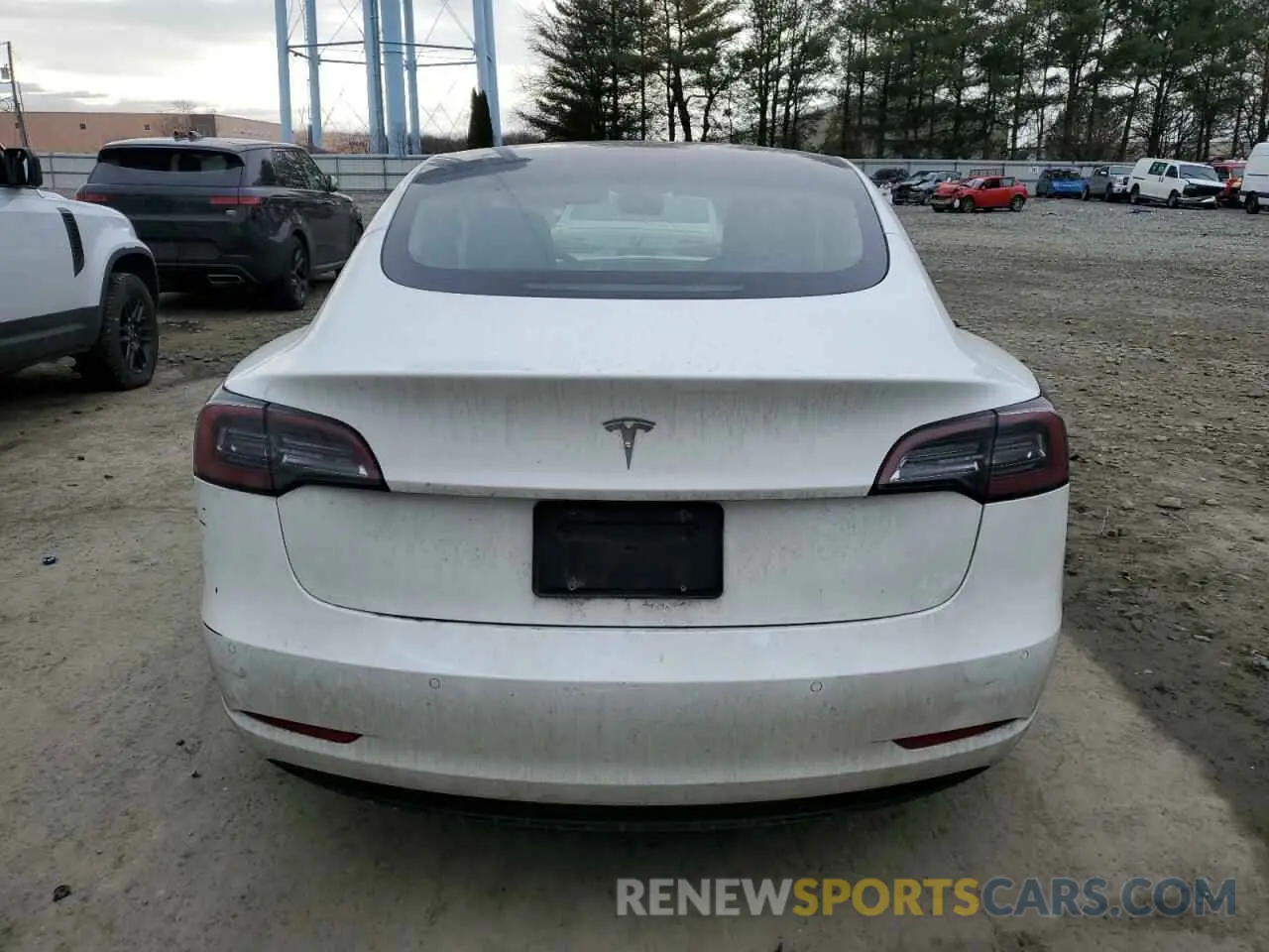6 Photograph of a damaged car 5YJ3E1EA5NF324625 TESLA MODEL 3 2022